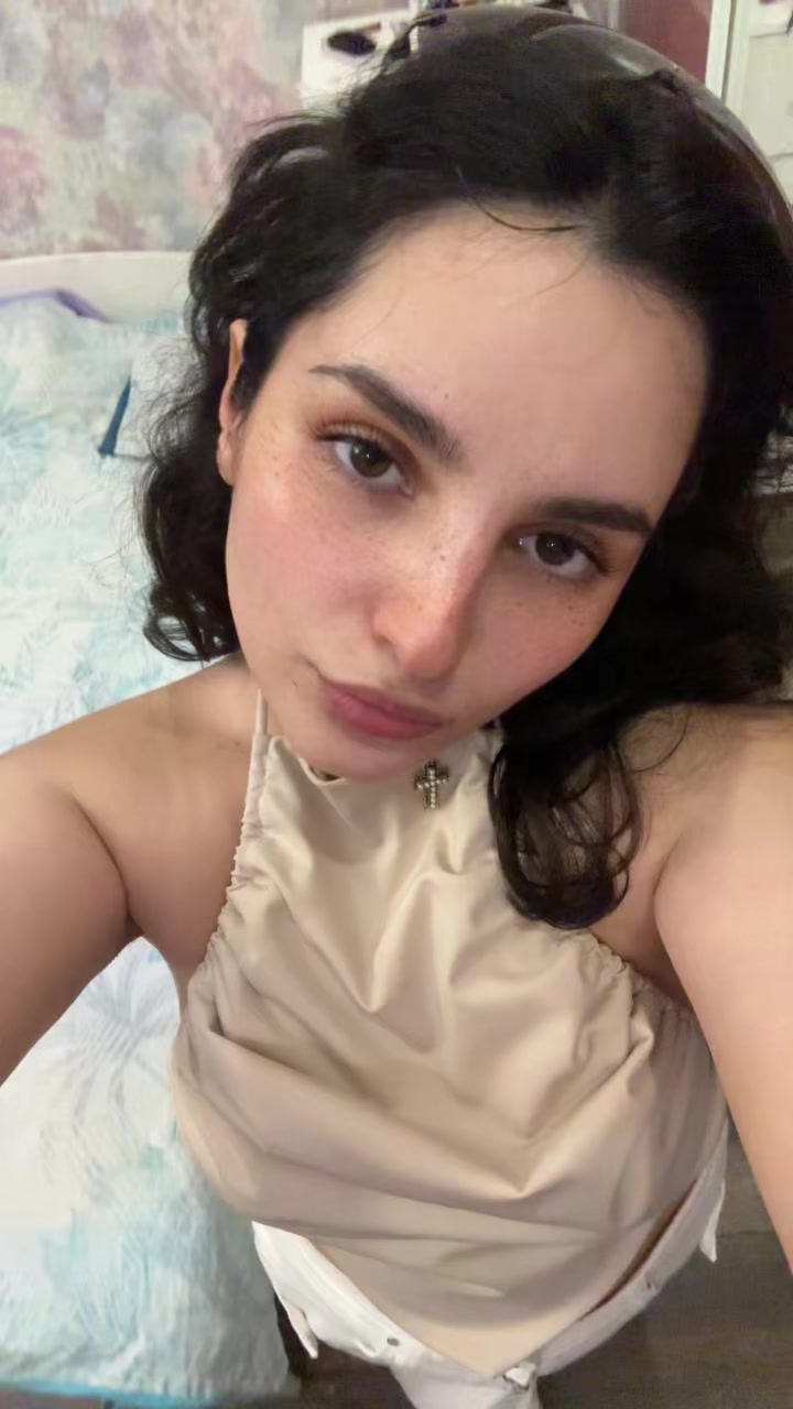 @annivvie