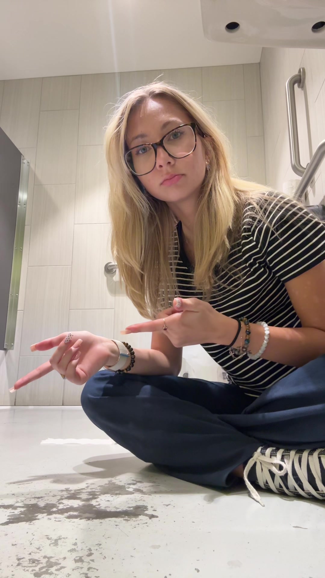 @d🦢