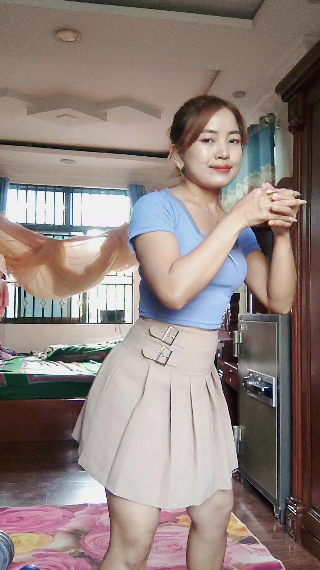 @ေ႐ႊၾကယ္စင္