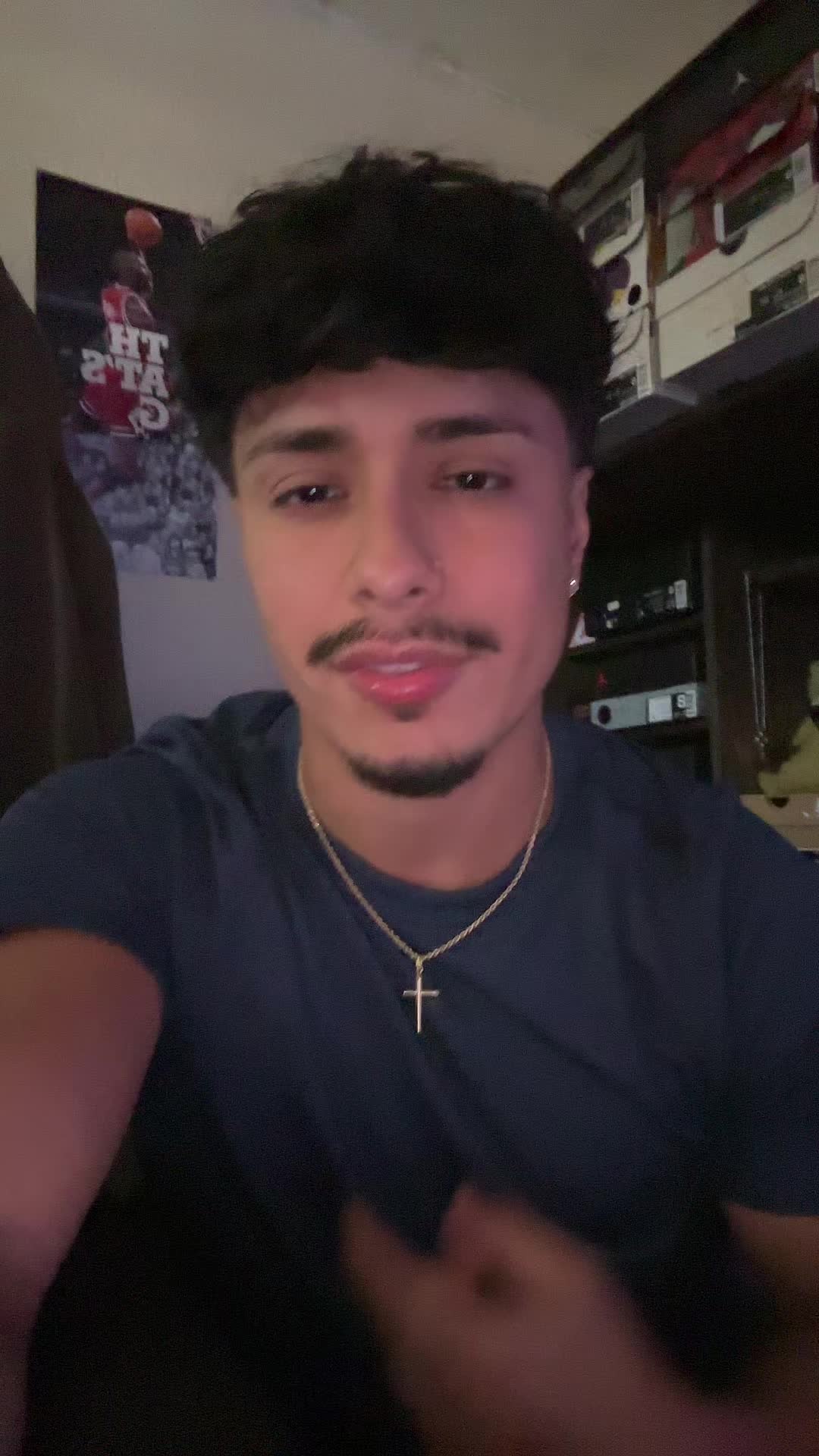 @😁