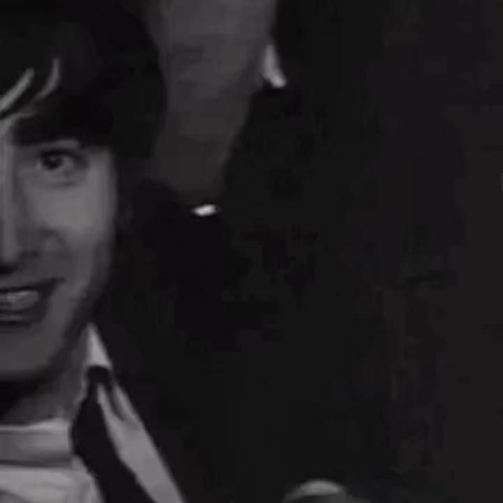 @🄲hip ☮︎