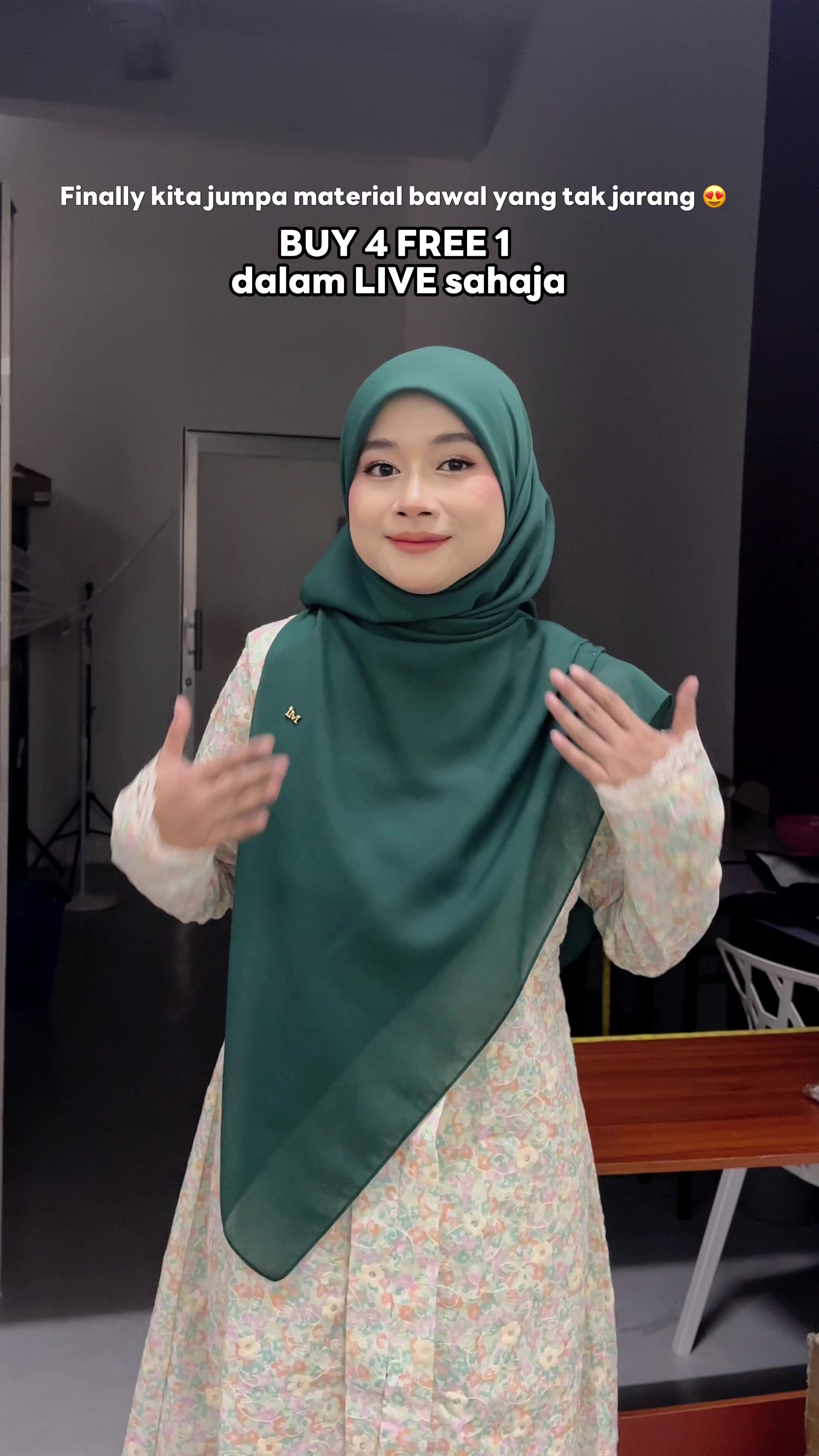@Iylia Malek