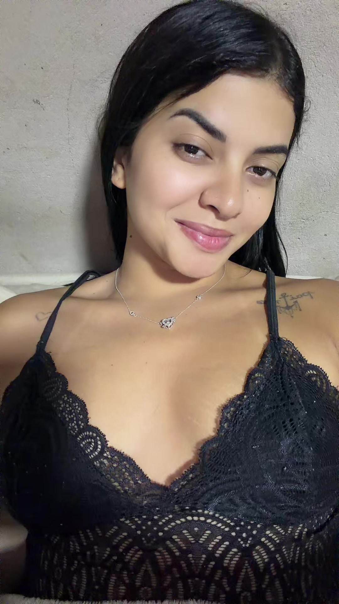 @Bruna Ellem751