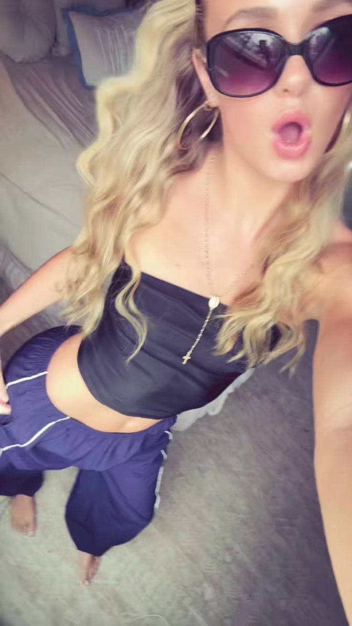 @mollybmcneal