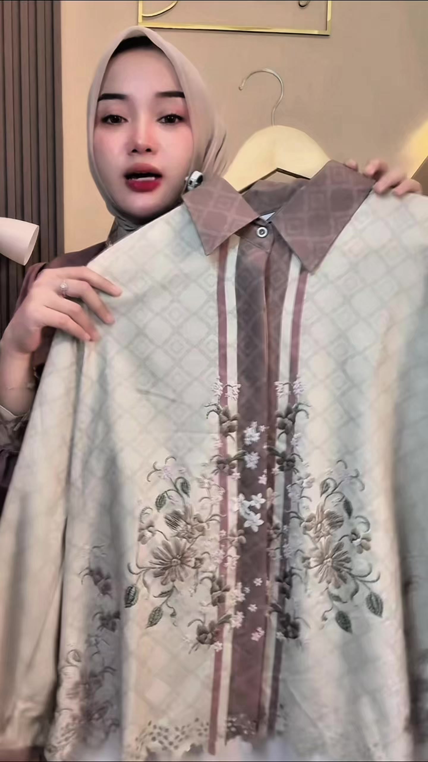 @nailakharisma4