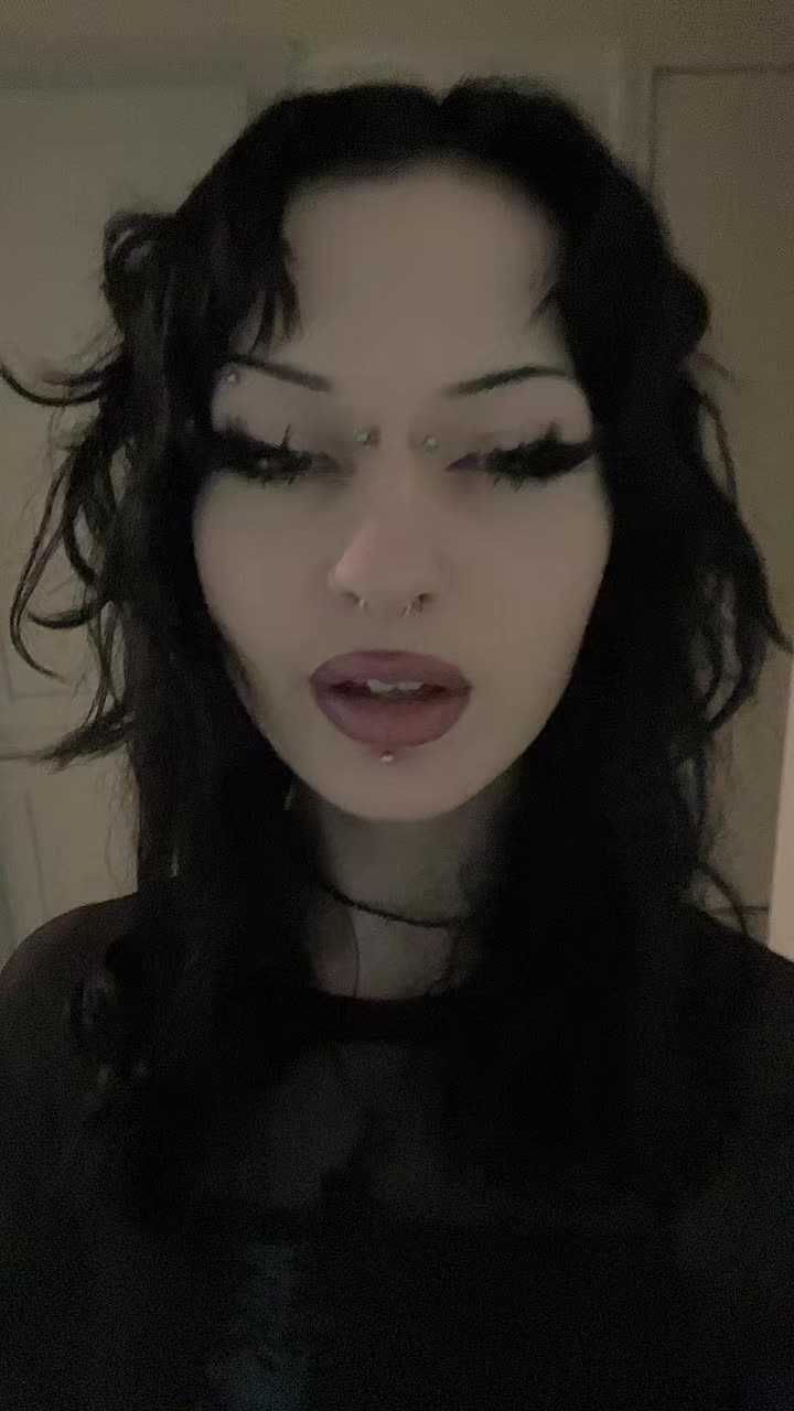 @·:*¨༺˙♱⋆☠︎︎⋆♱˙༻¨*:·