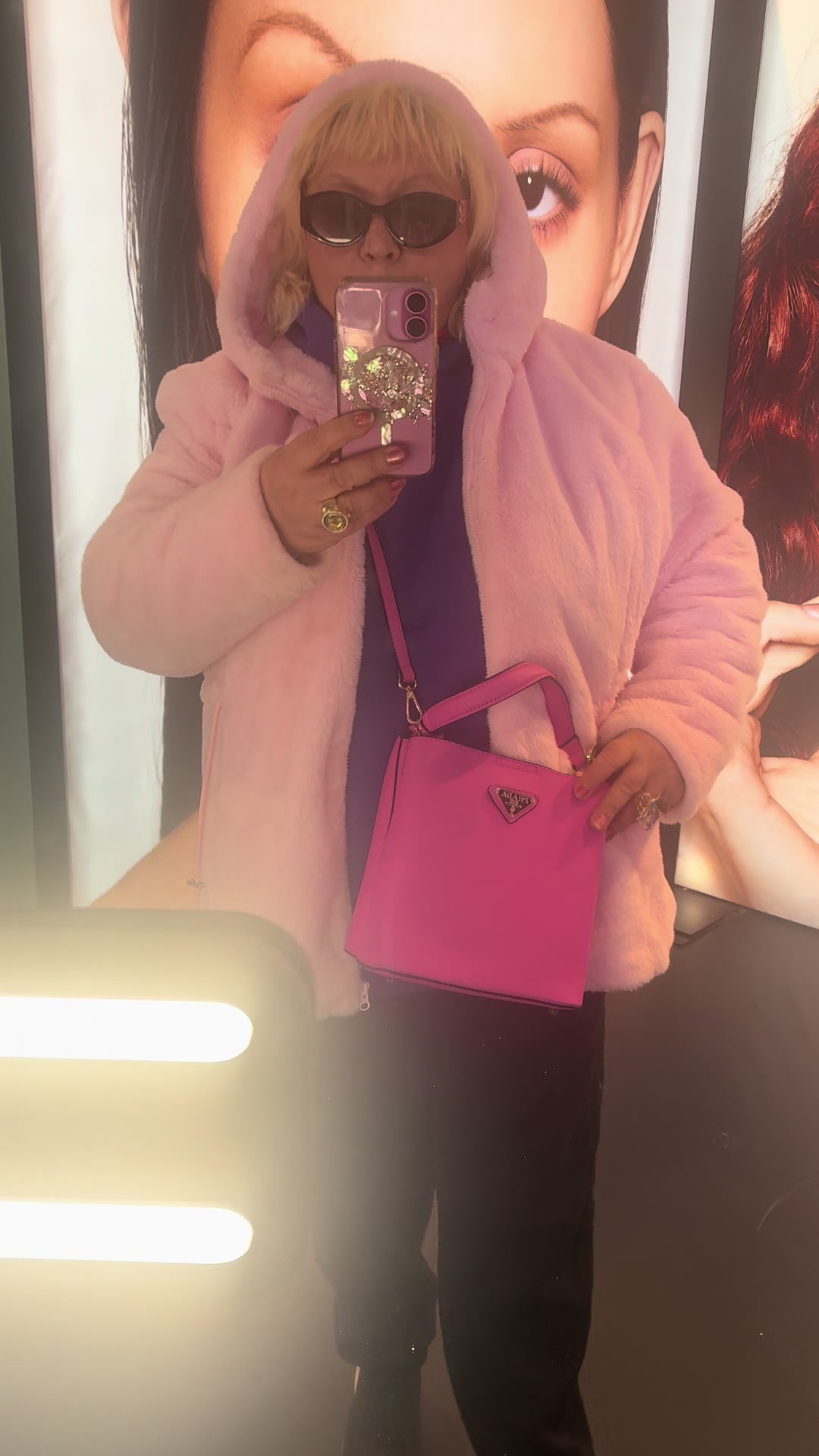 @KARINA