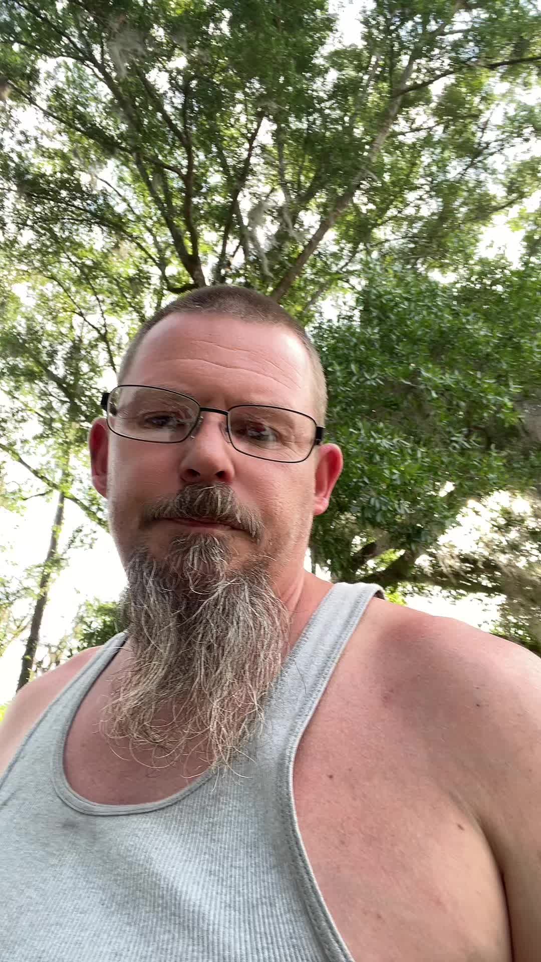 @Mrcrazyasscrews