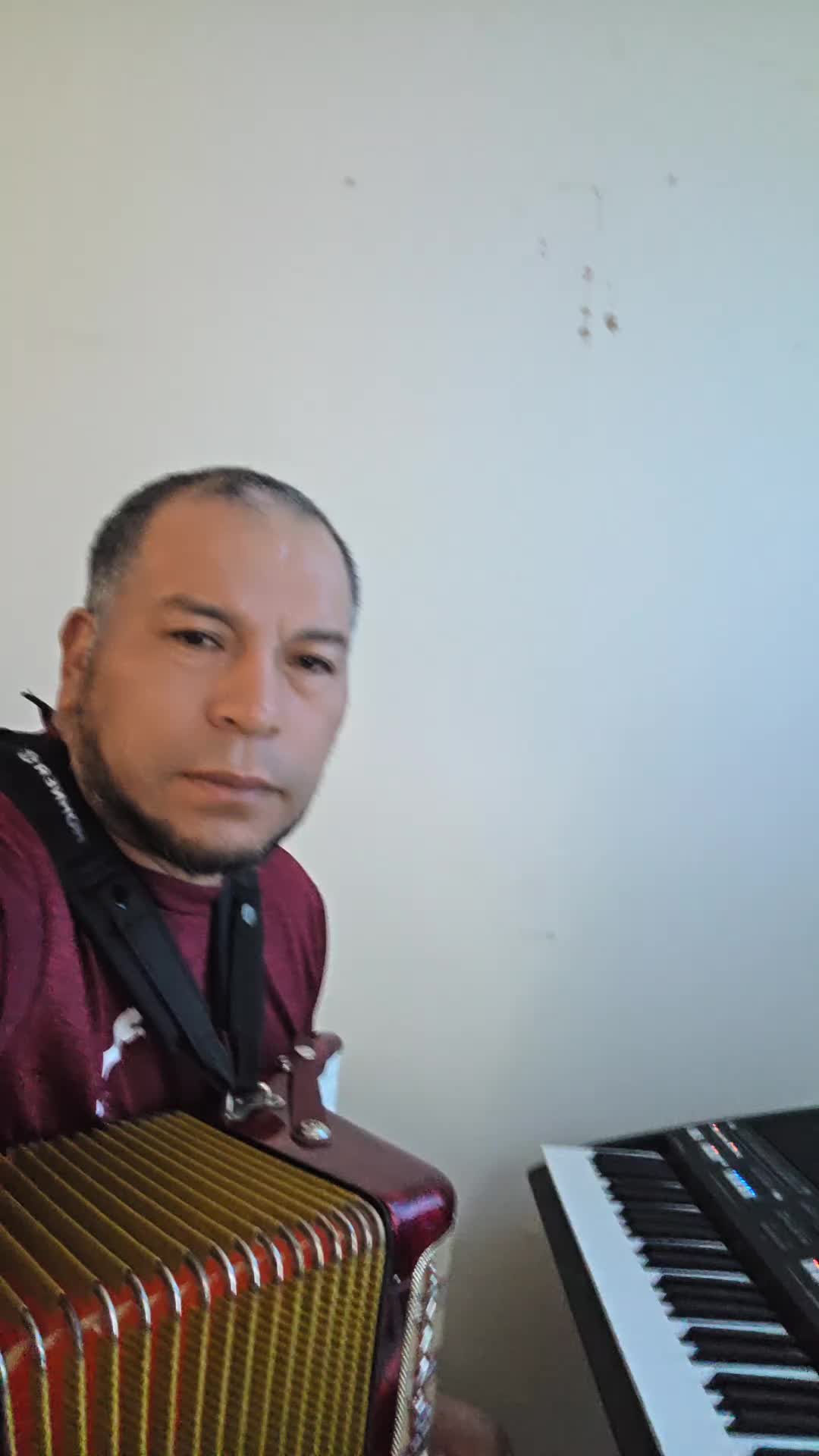 @🎹. J. Q. RUMBERA,🎸🇪🇨🐎🦍🍷