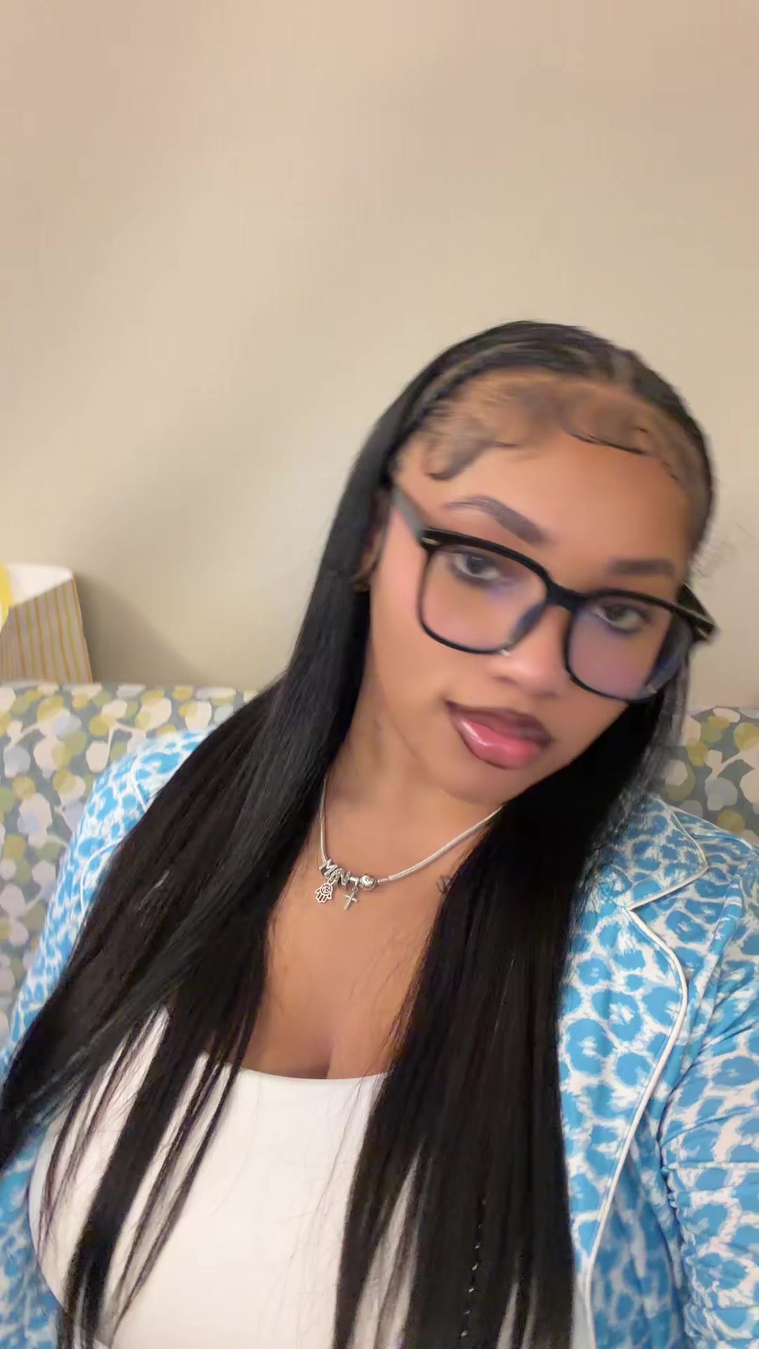 @monique