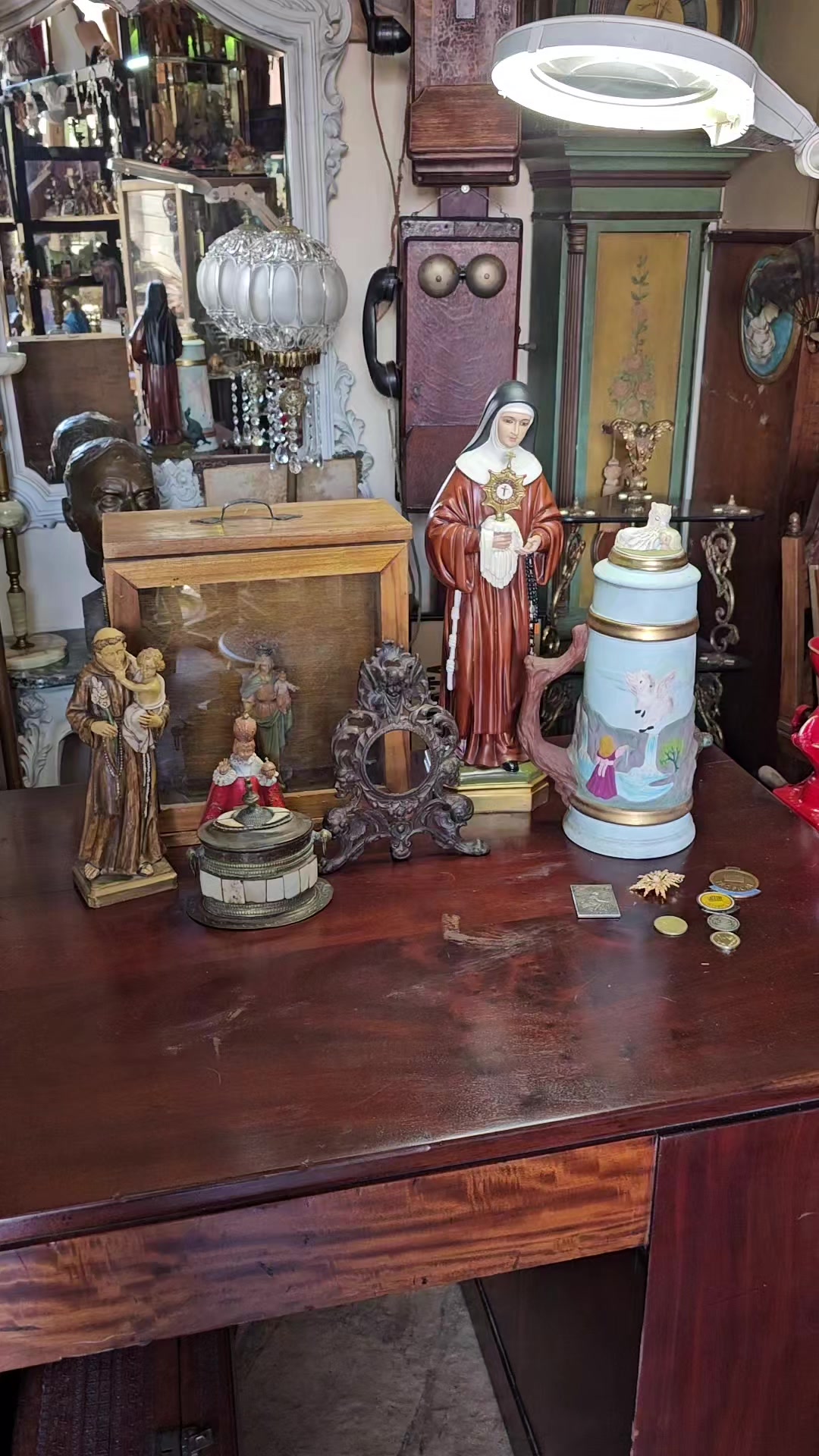 @ANTIGÜEDADES TAURO