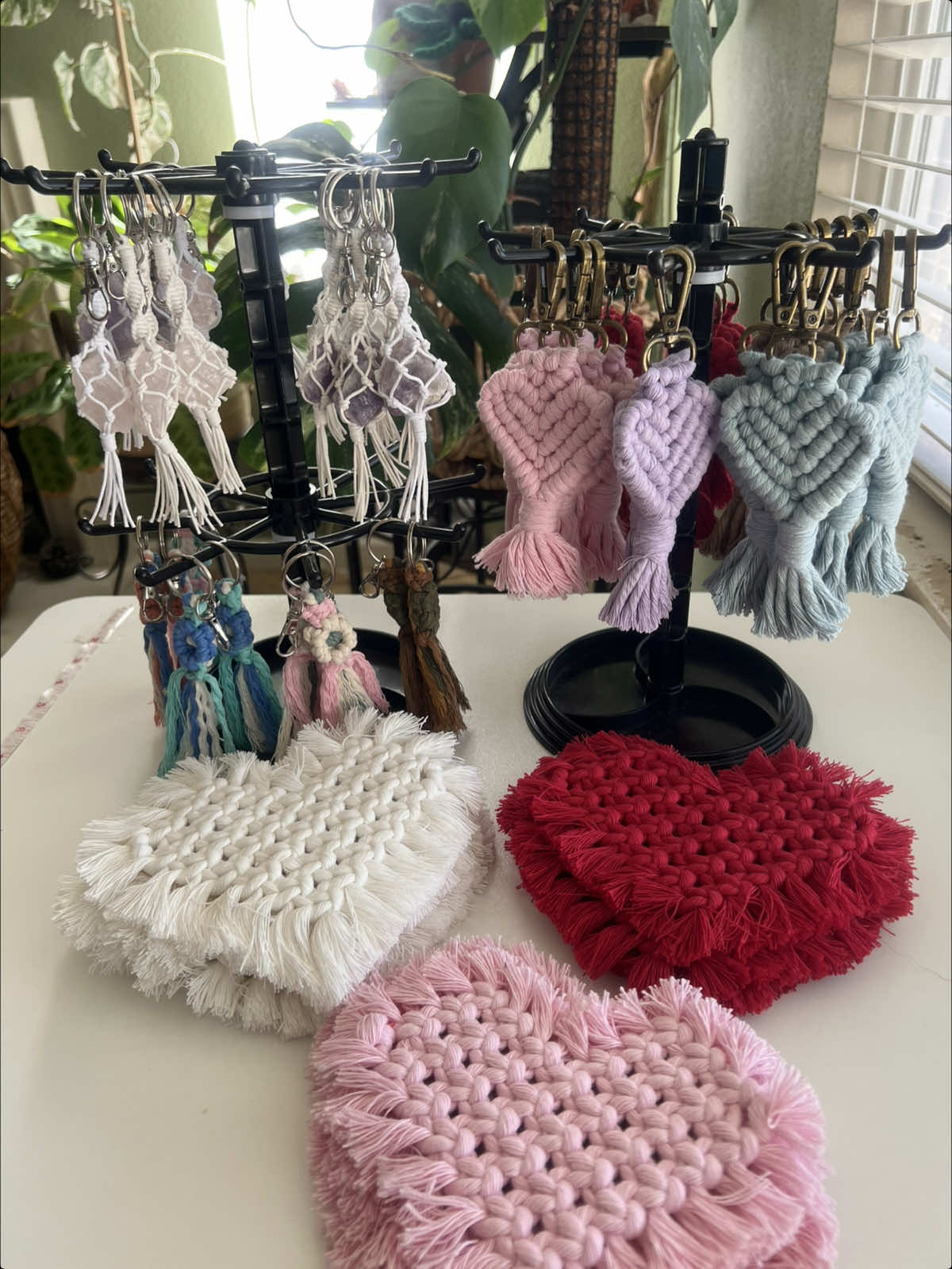 @AngsCraftsnCreations• Macrame