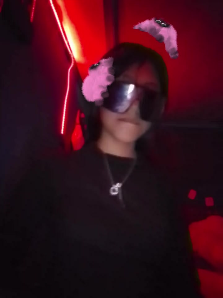 @L&auml;_cH&iuml;N&auml;&dagger;💯