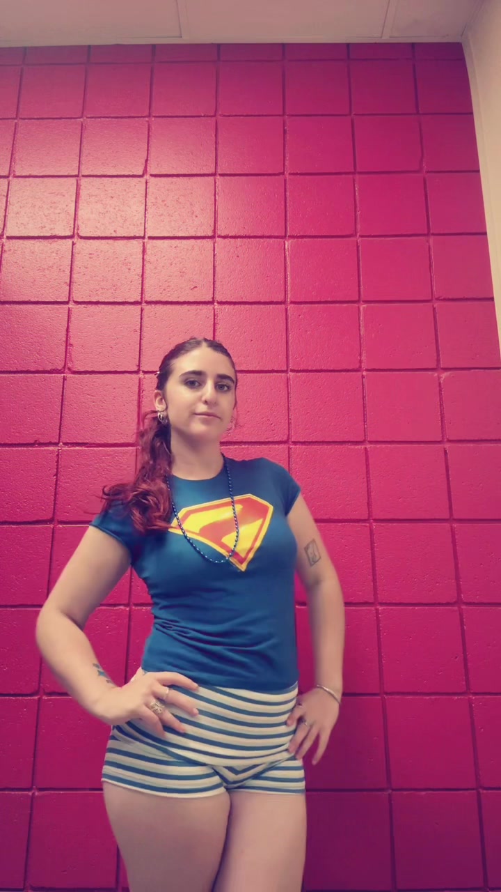 @carlieboxd