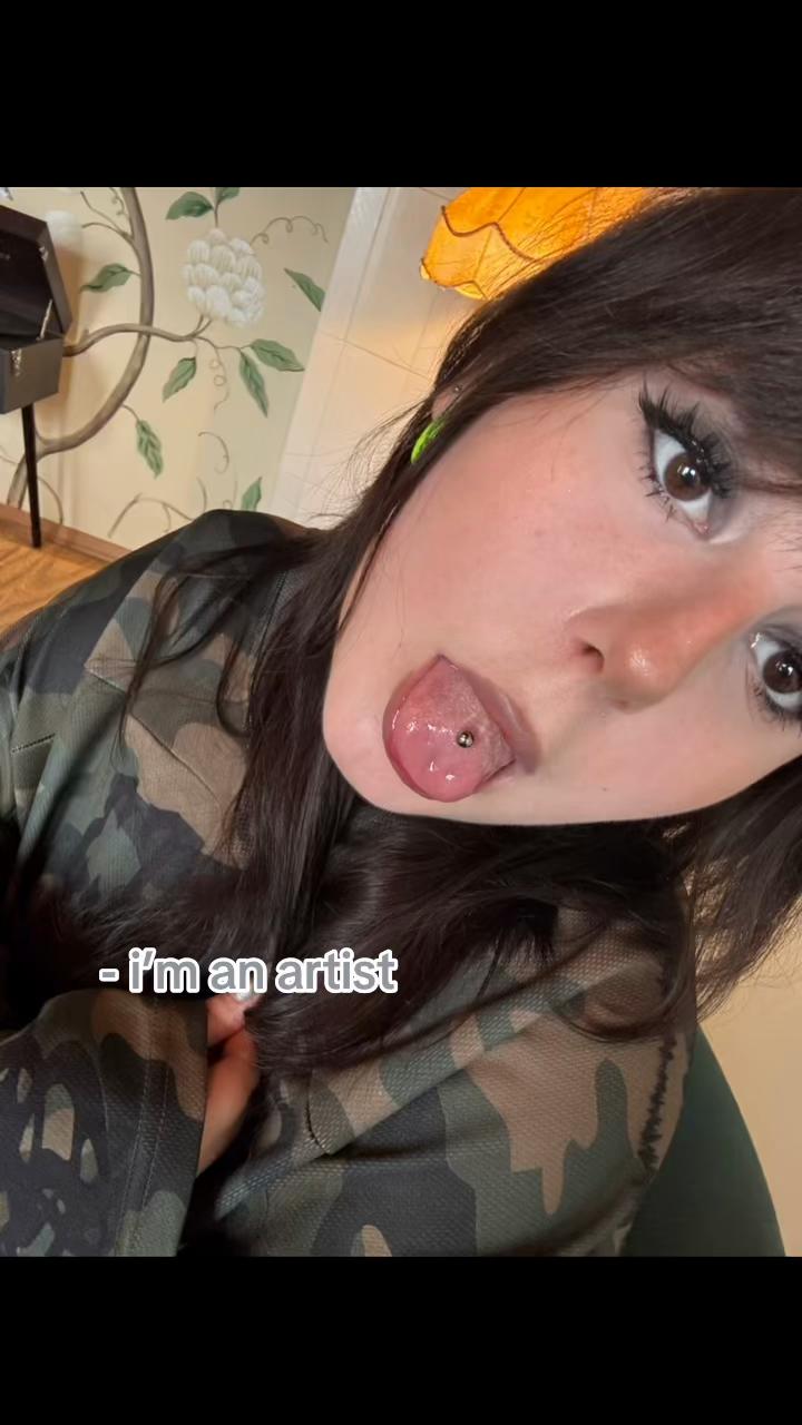 @лизазинаа