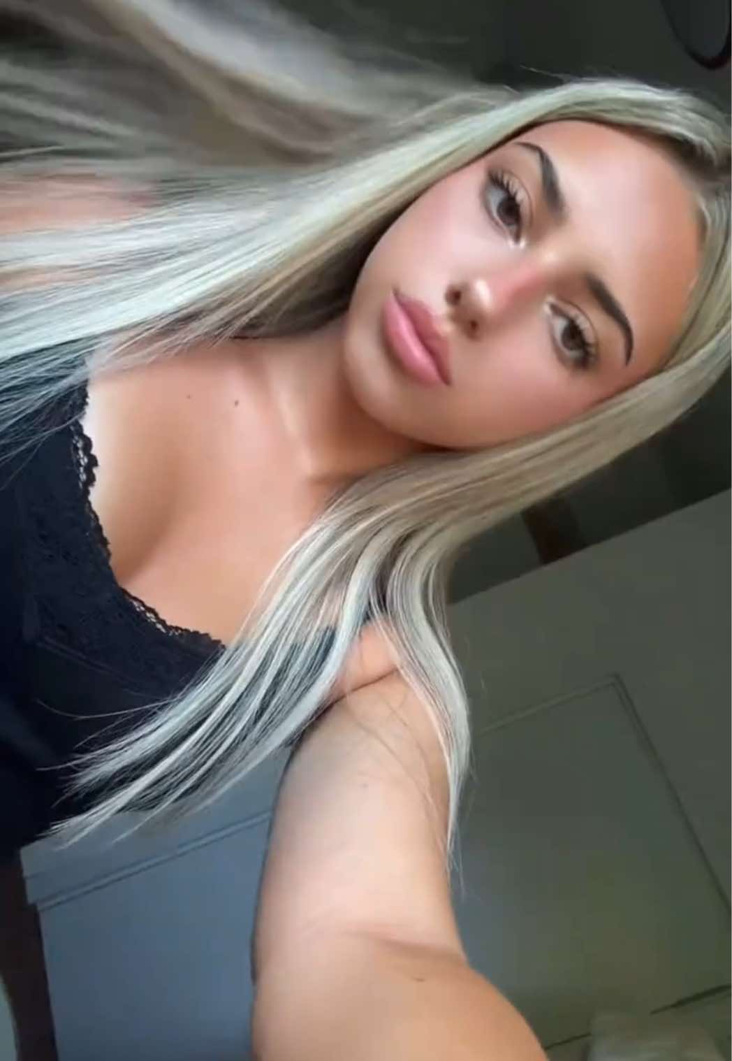 @anika