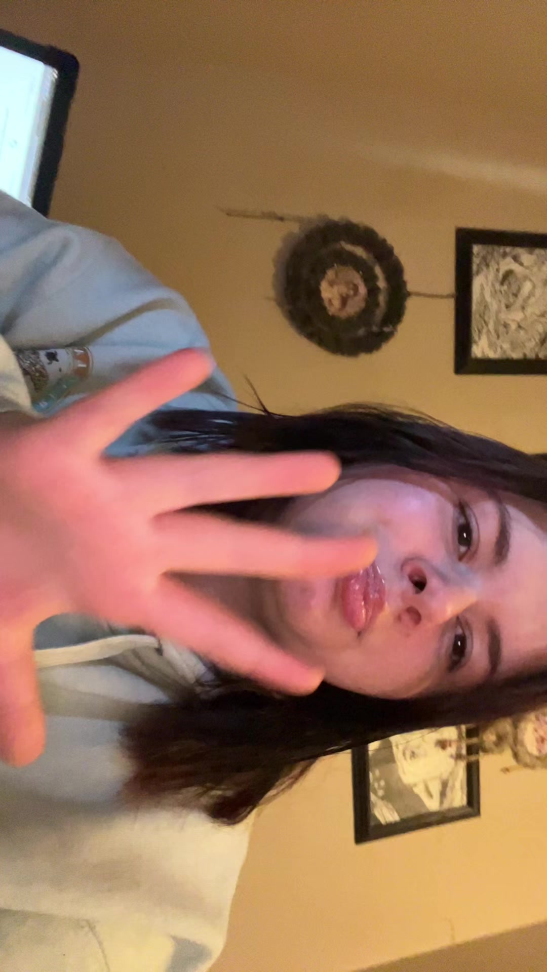 @halesbemefrlovingonme