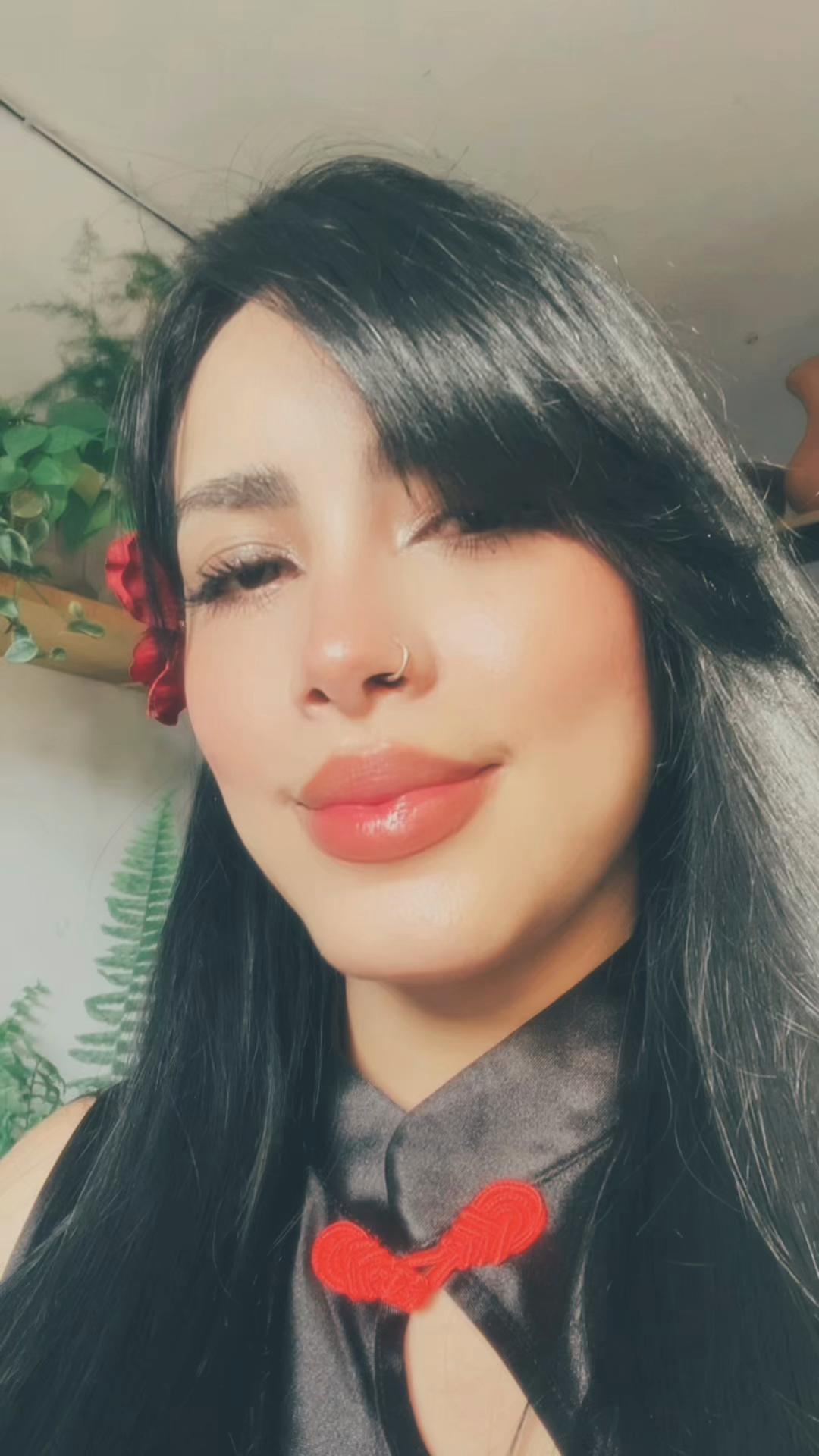 @Aluna