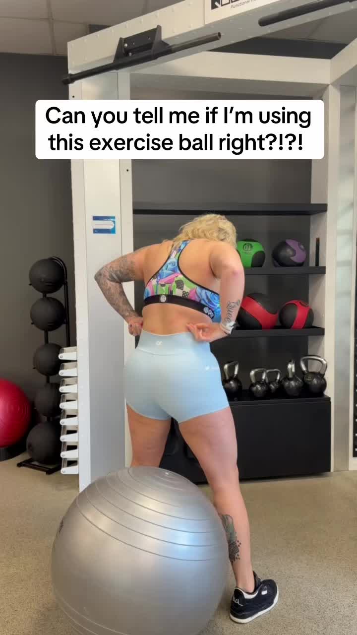 @that_blonde_wife