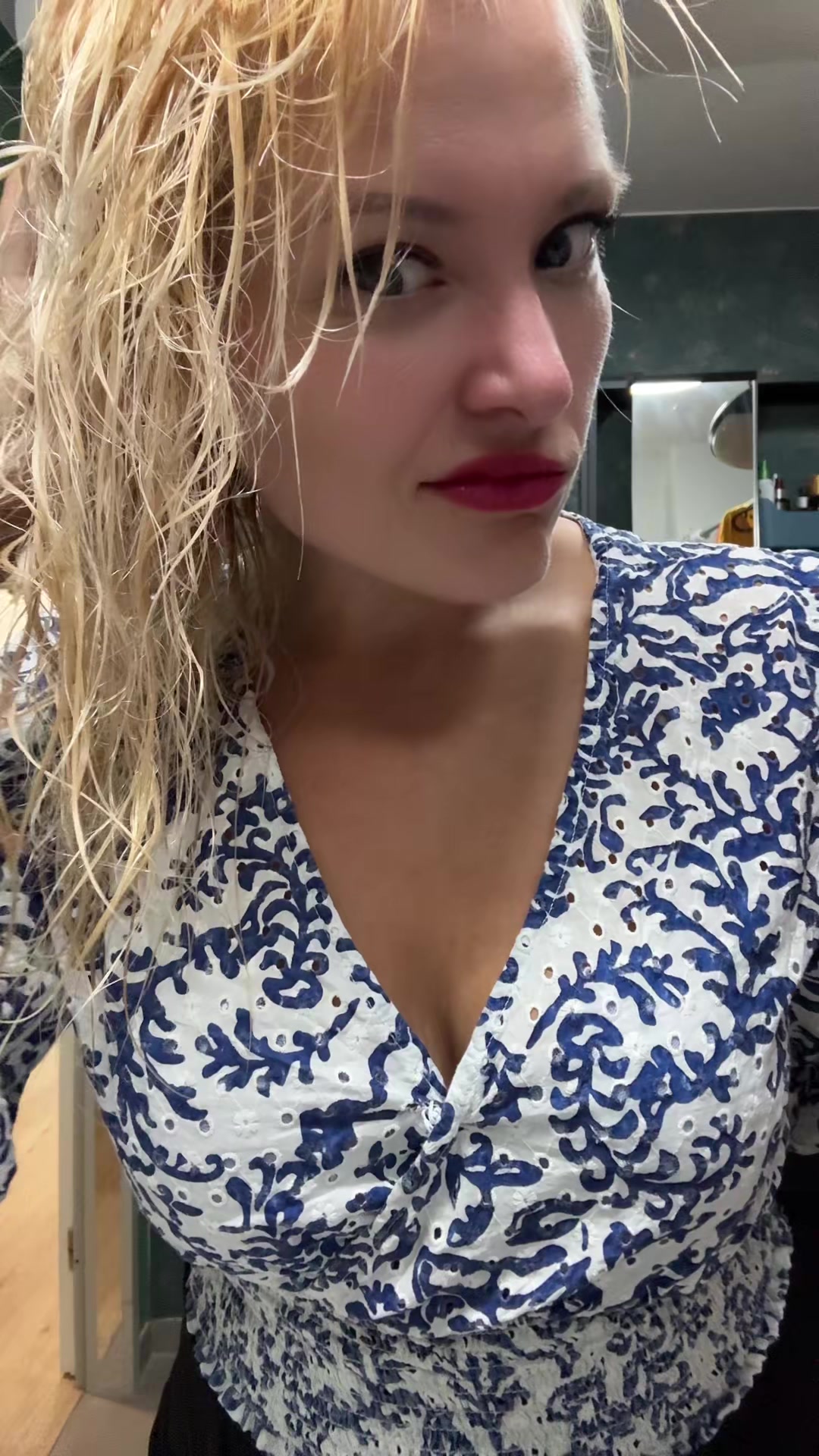 @Anika_Carina🦅