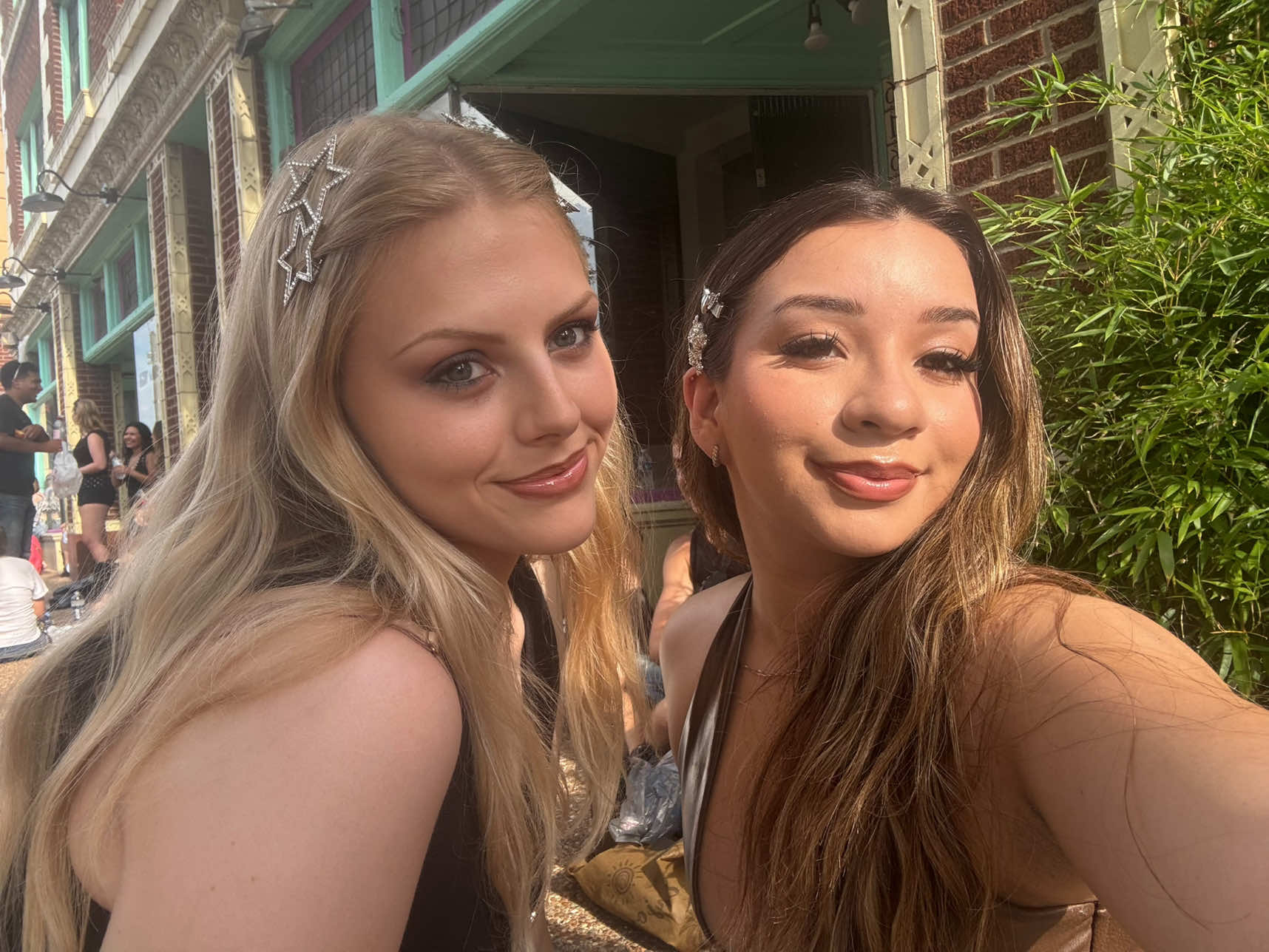 @ashleymontenegro☁️