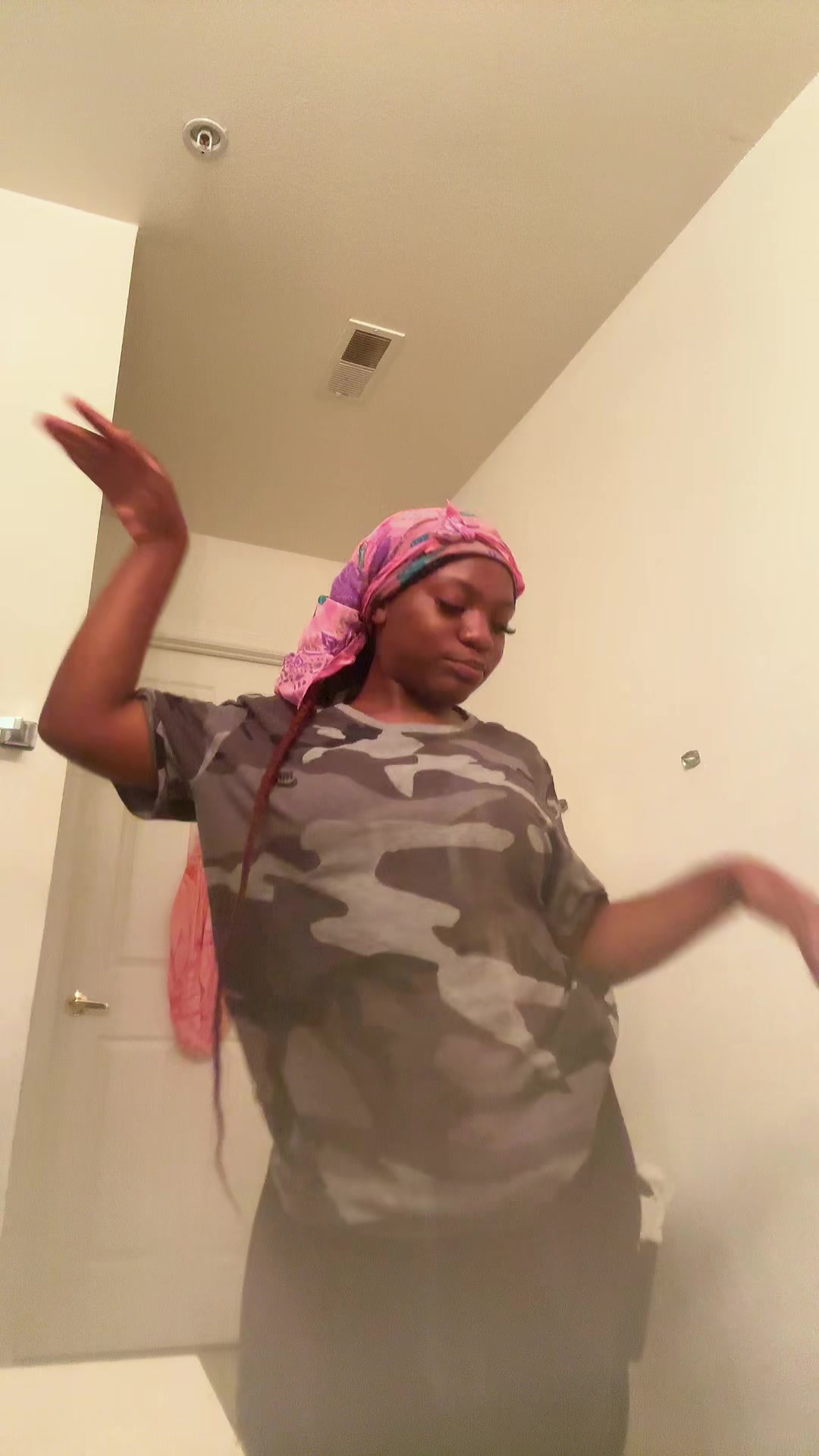@CAITLYN LEE