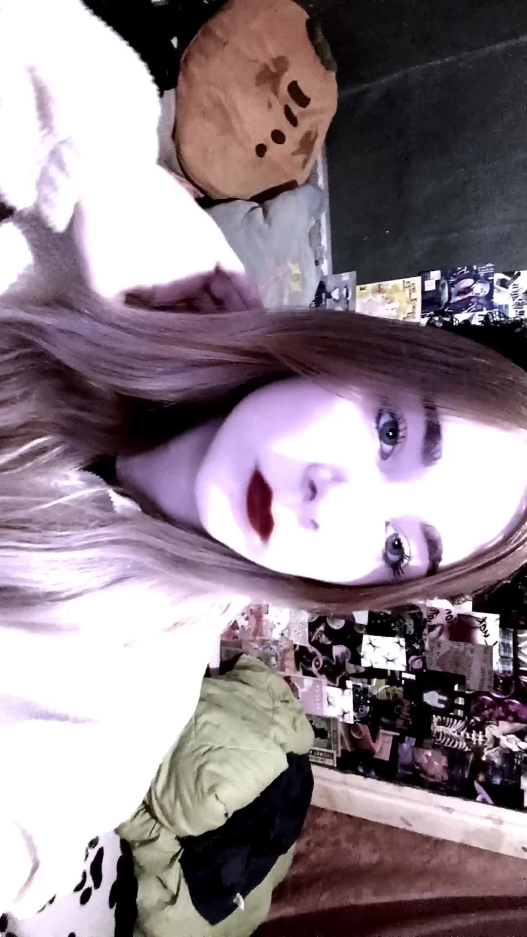 @A vampire: 🩸
