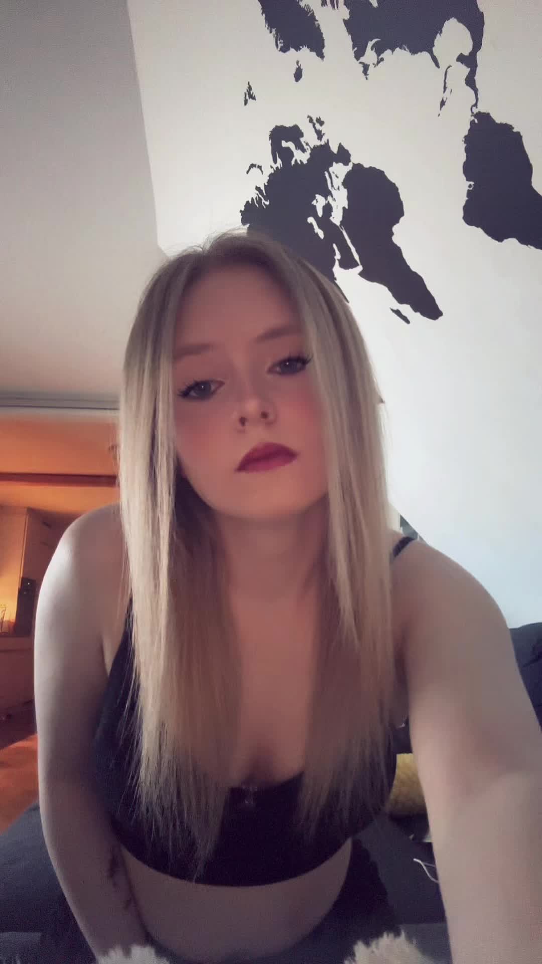 @Bella🩷