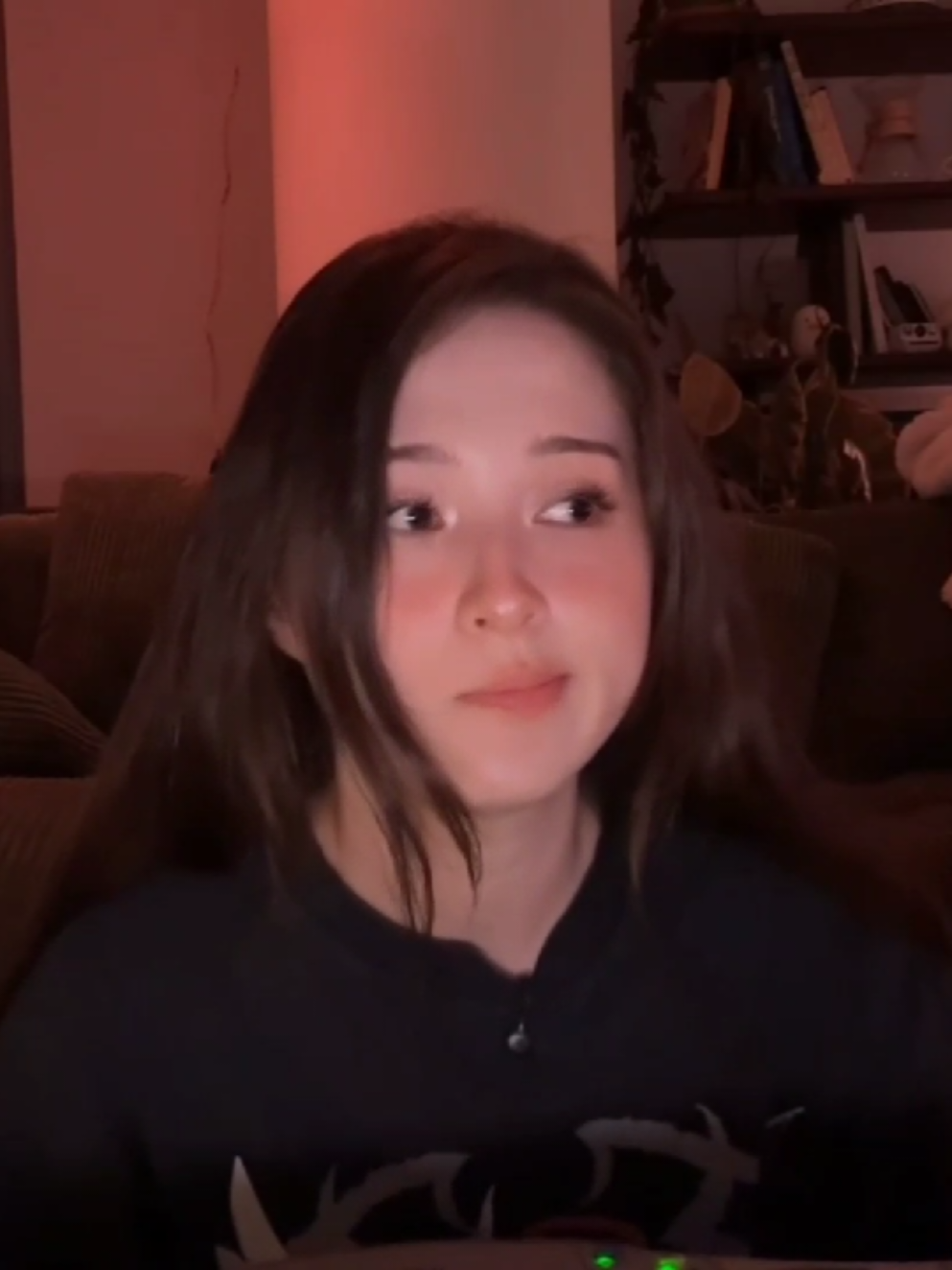 @&sub;&sub;  ◞ ） 𝙻ouie!