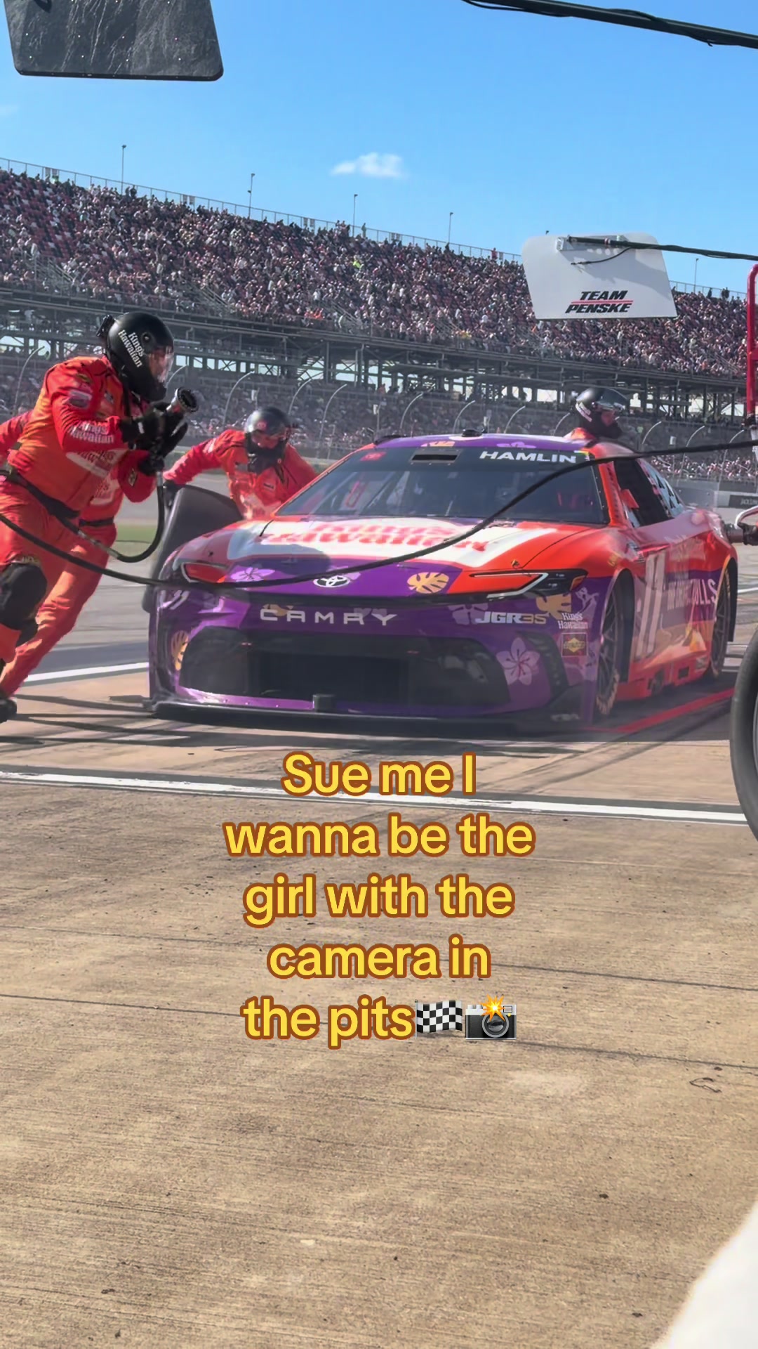 @Annaika Grace 🏁⚡️