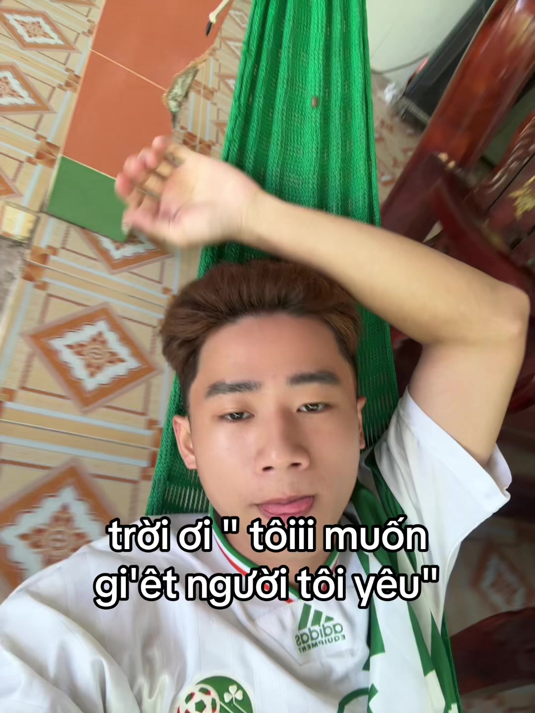 @đứa trẻ kh&ocirc;ng c&oacute; mẹ