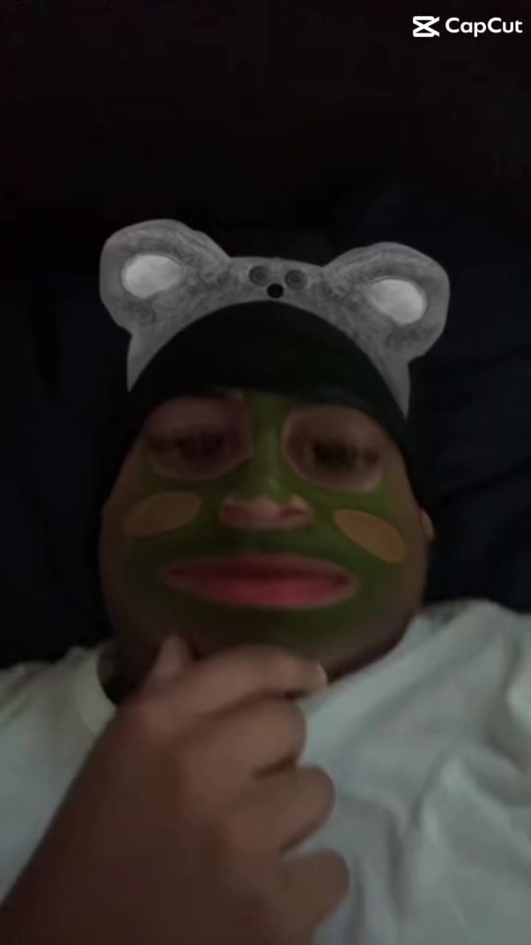@⃟