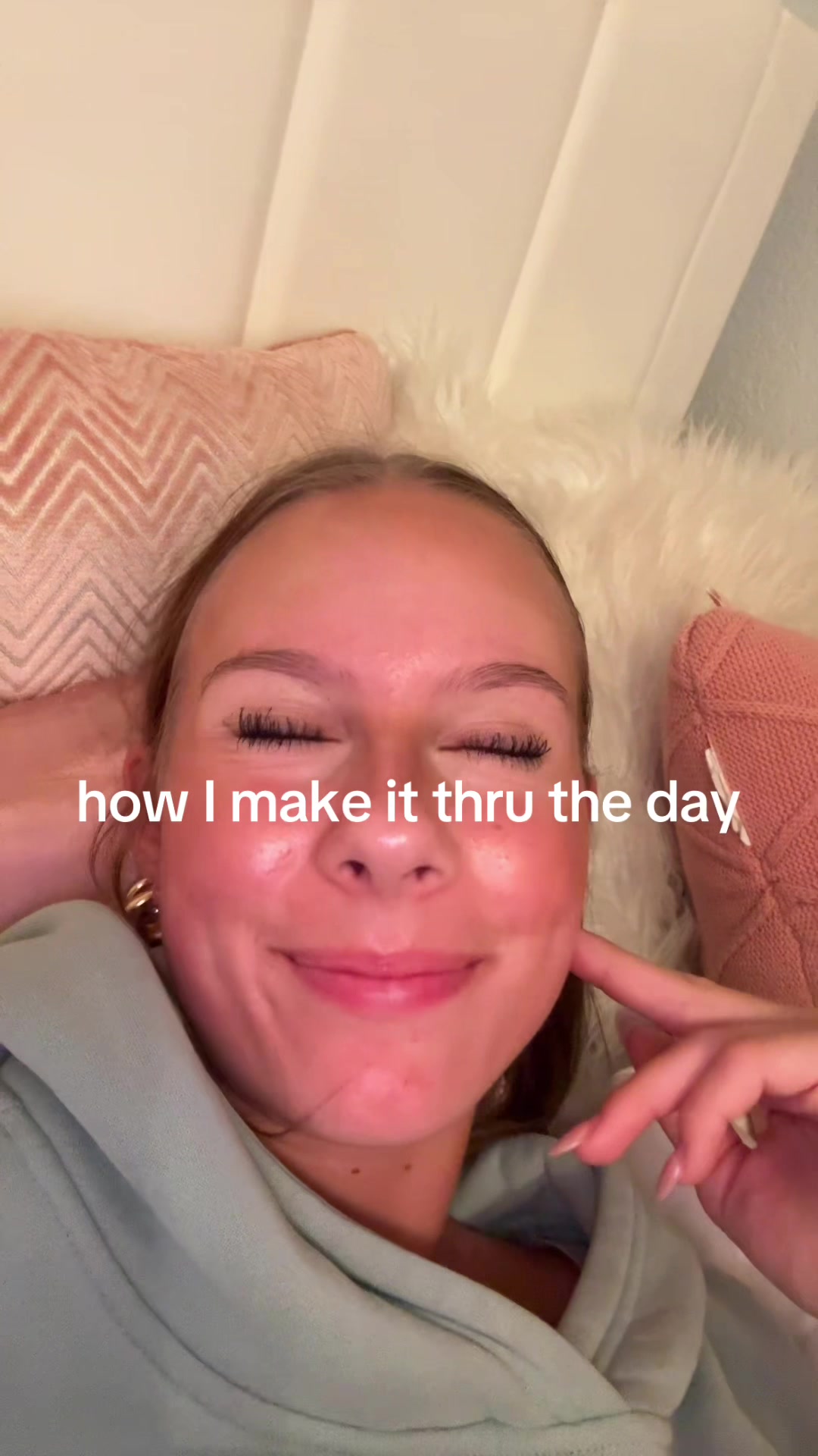 @izzietriesherbest
