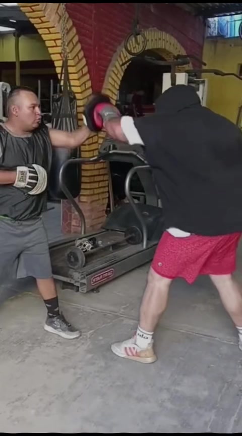 @dobleochowar