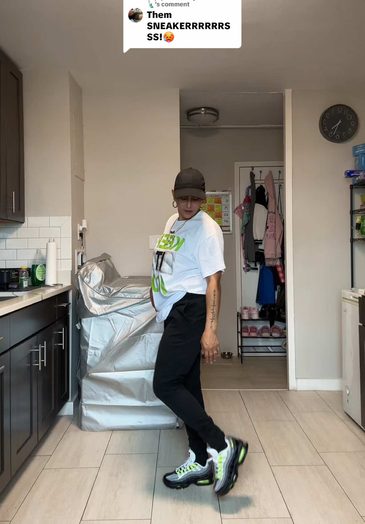 @momof4