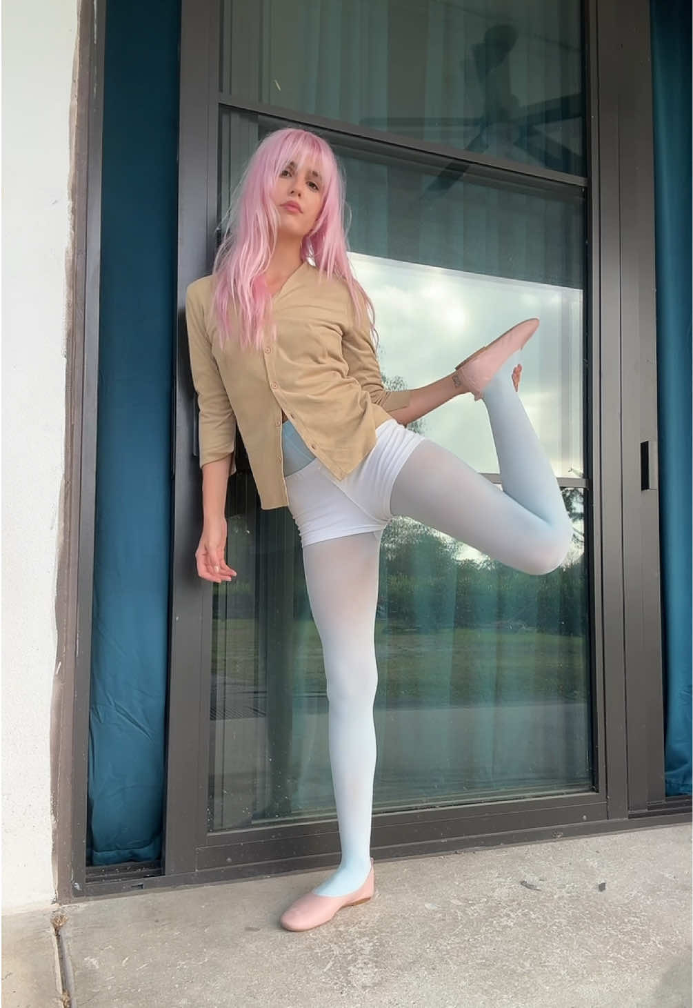 @Ava