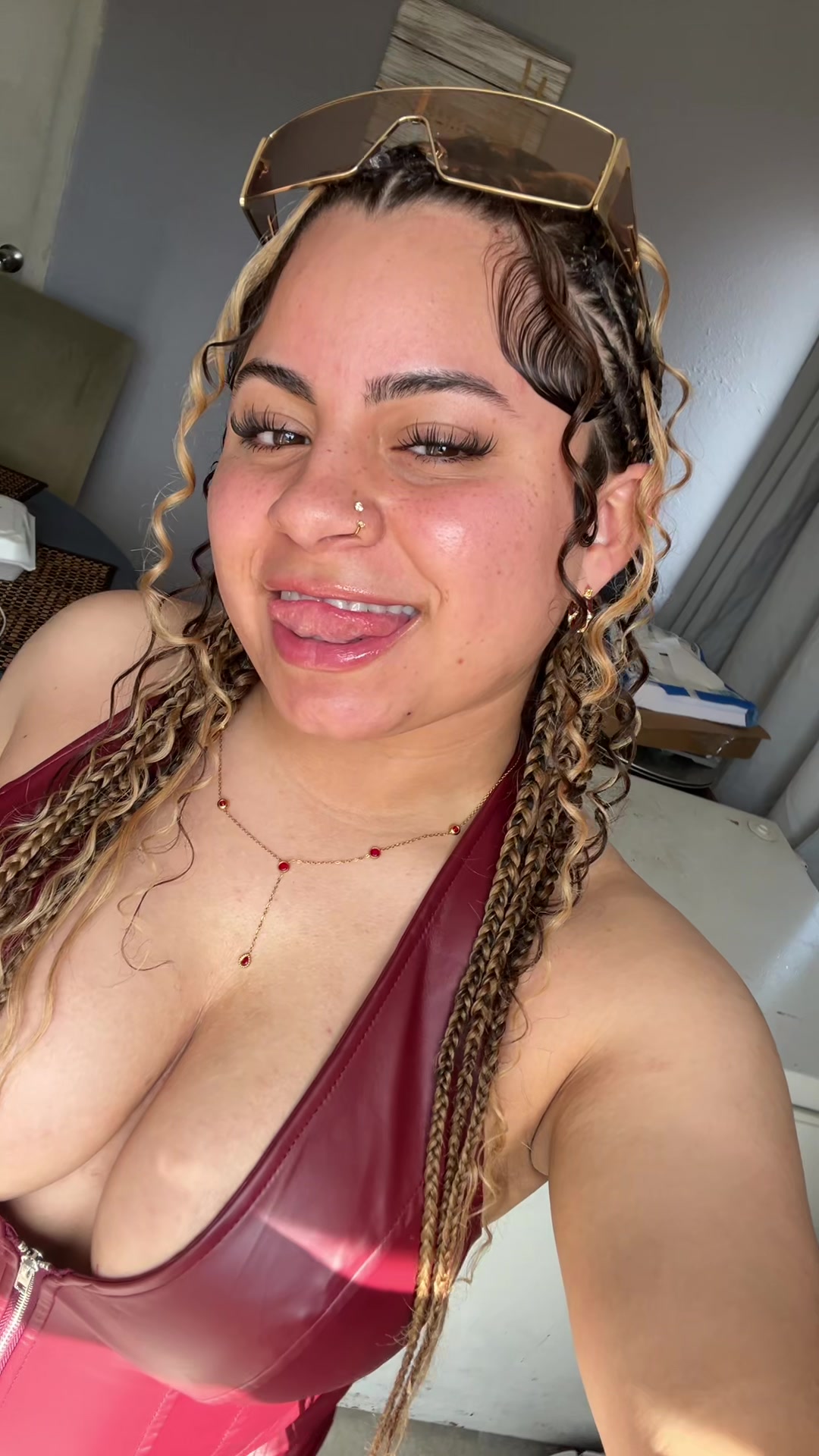 @Kiara