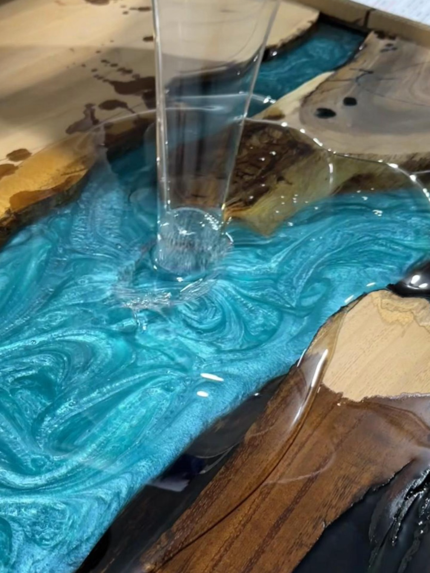 @Sakura Resin Tables