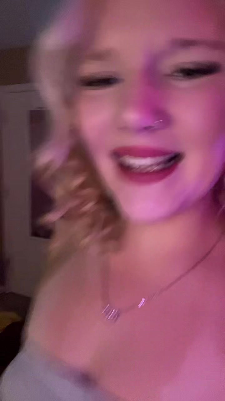 @chloe