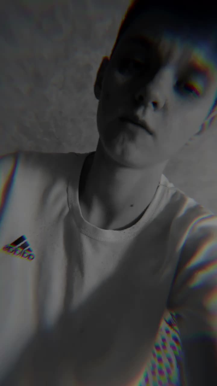 @𝓑𝓻𝓸𝓴𝓮𝓷 𝓗𝓮𝓪𝓻𝓽♡