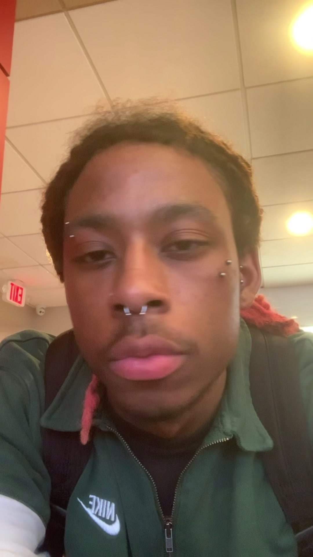 @Stainsforslimanesss