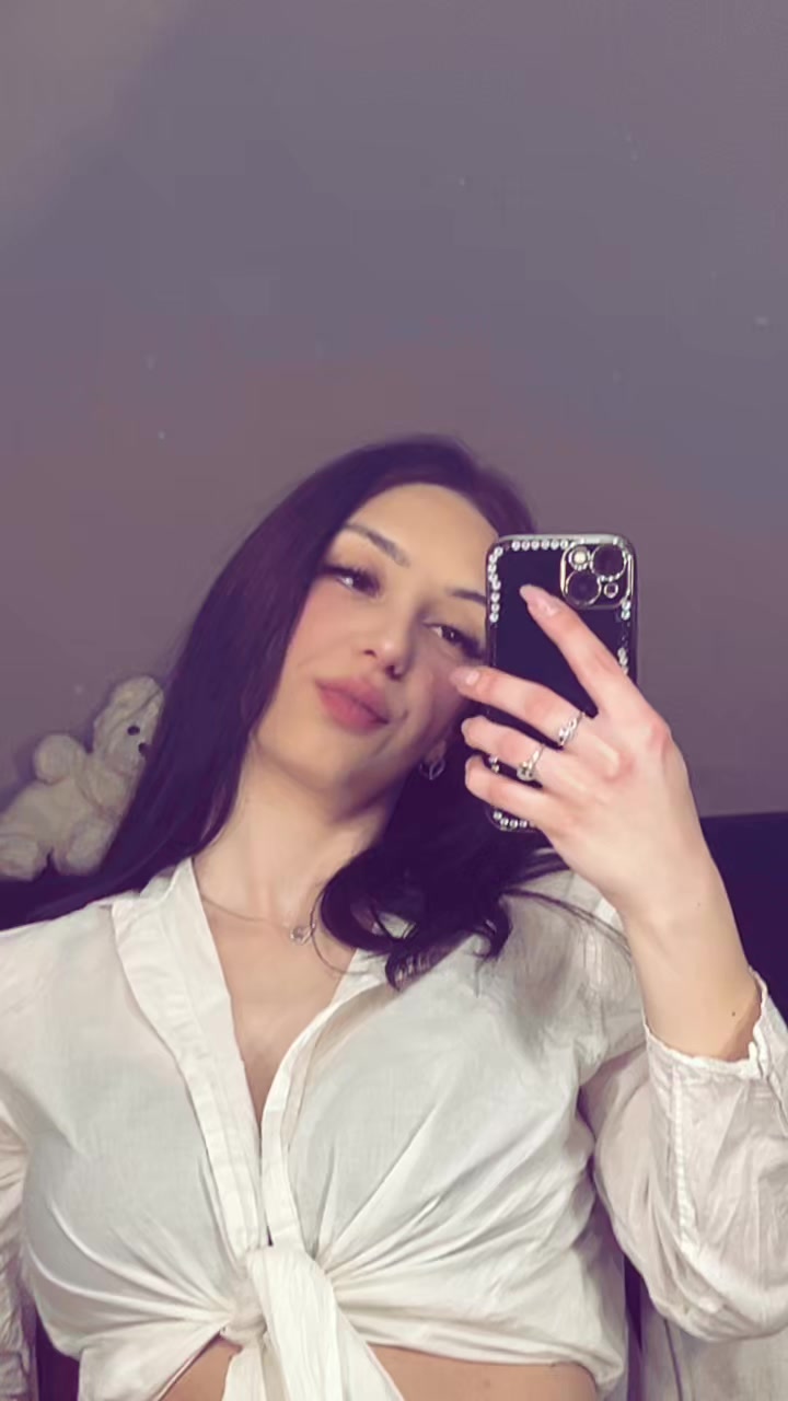 @saki🌸🤍🌸