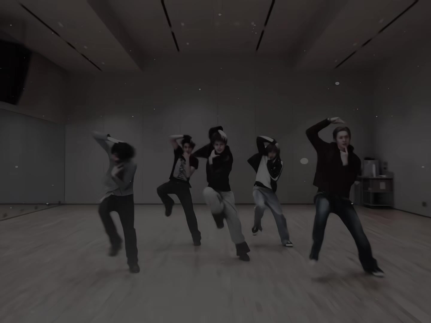 @メ.𝒏𝒒𝒂𝒏𝒉 ྀིྀི