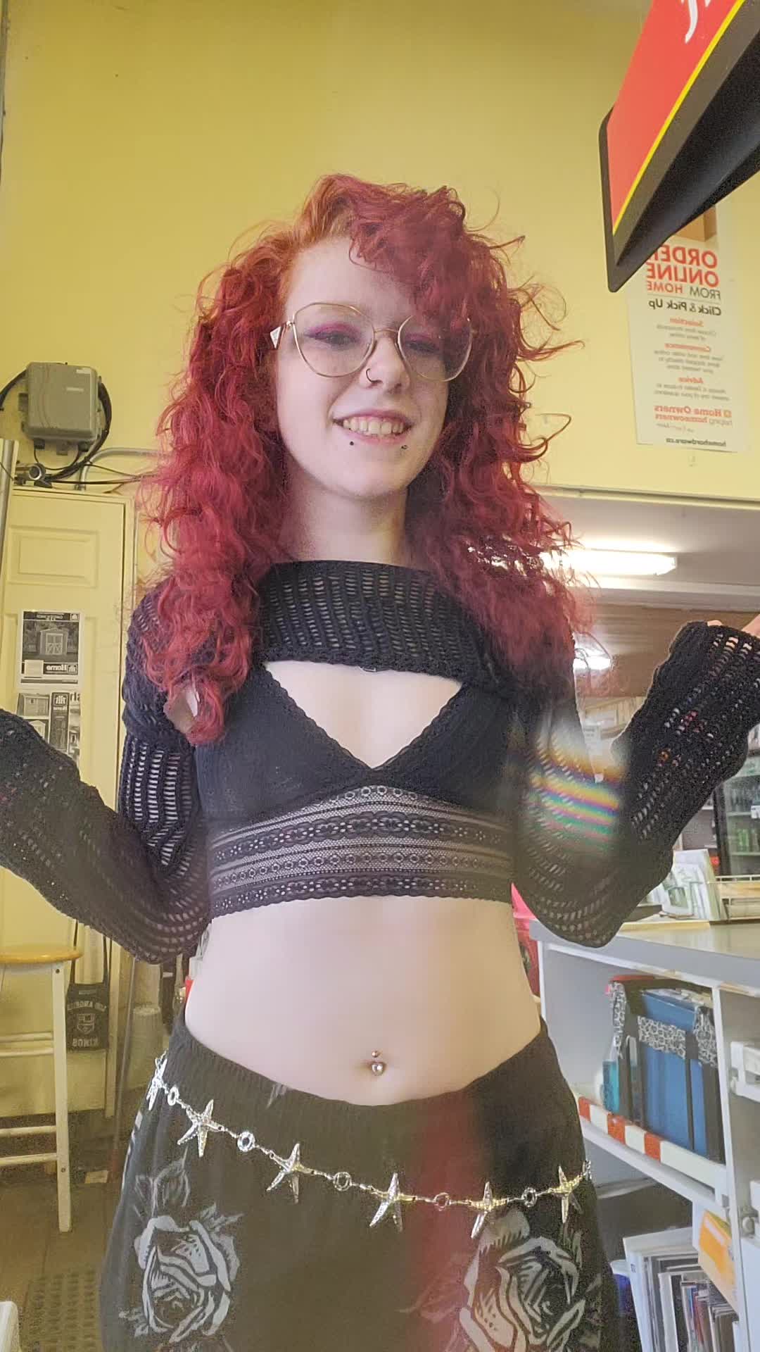 @Rori💜🤘