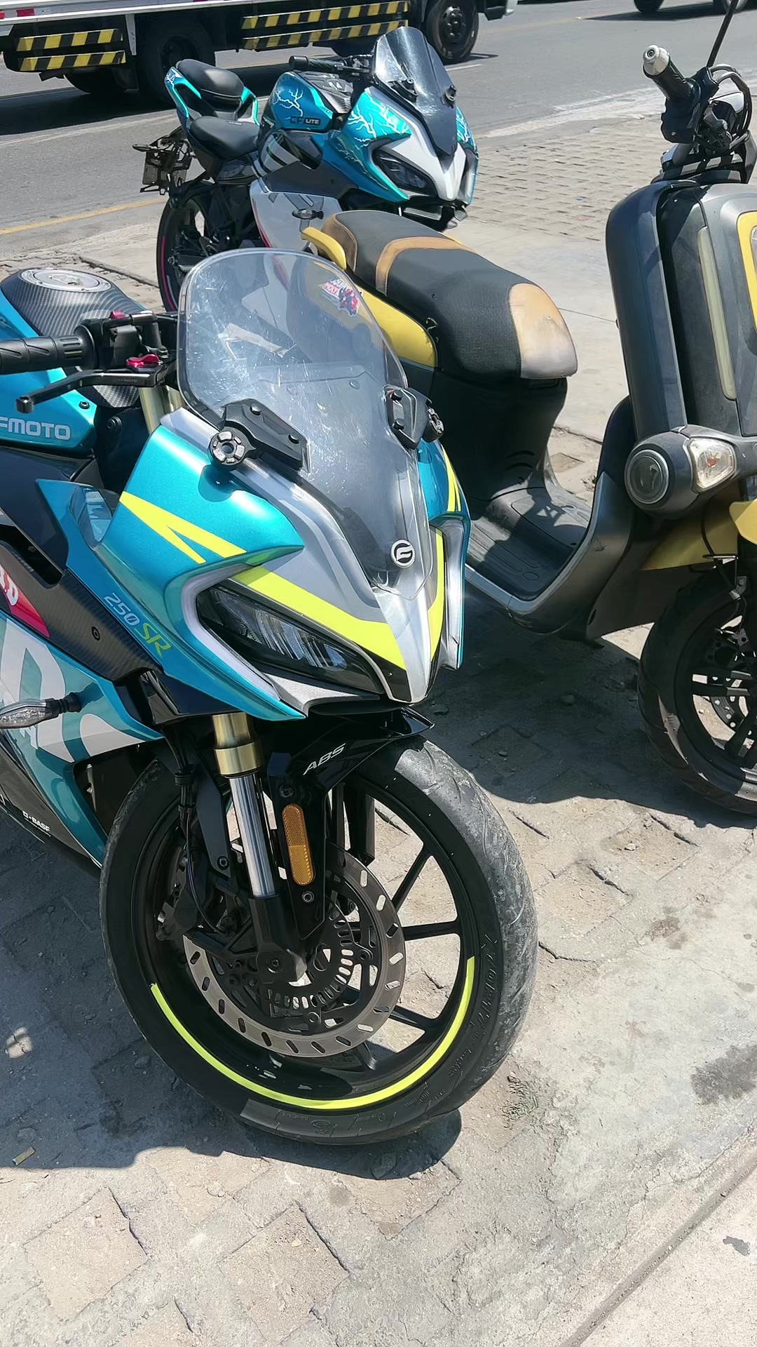 @Bradorozco.biker