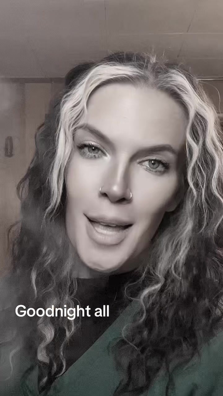 @Queenmegan1990