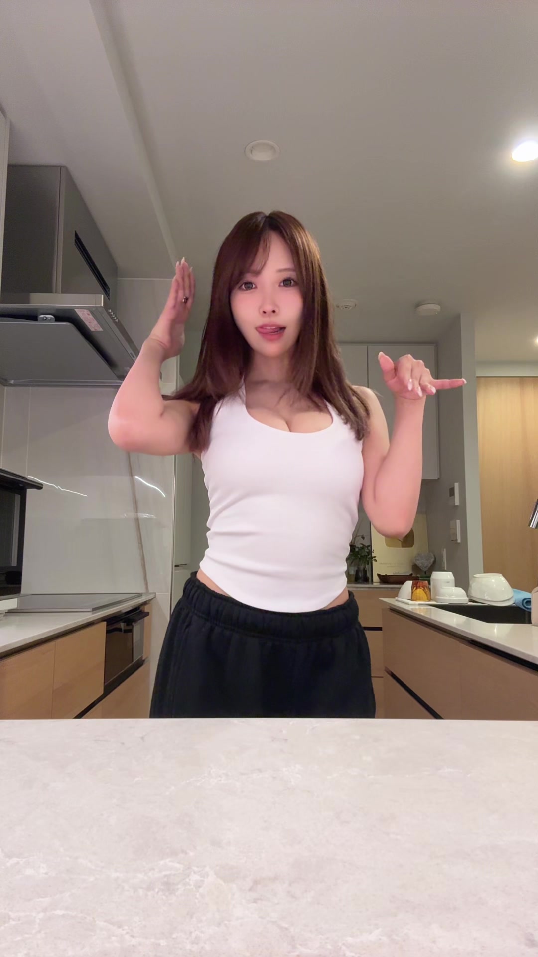 @三上悠亜