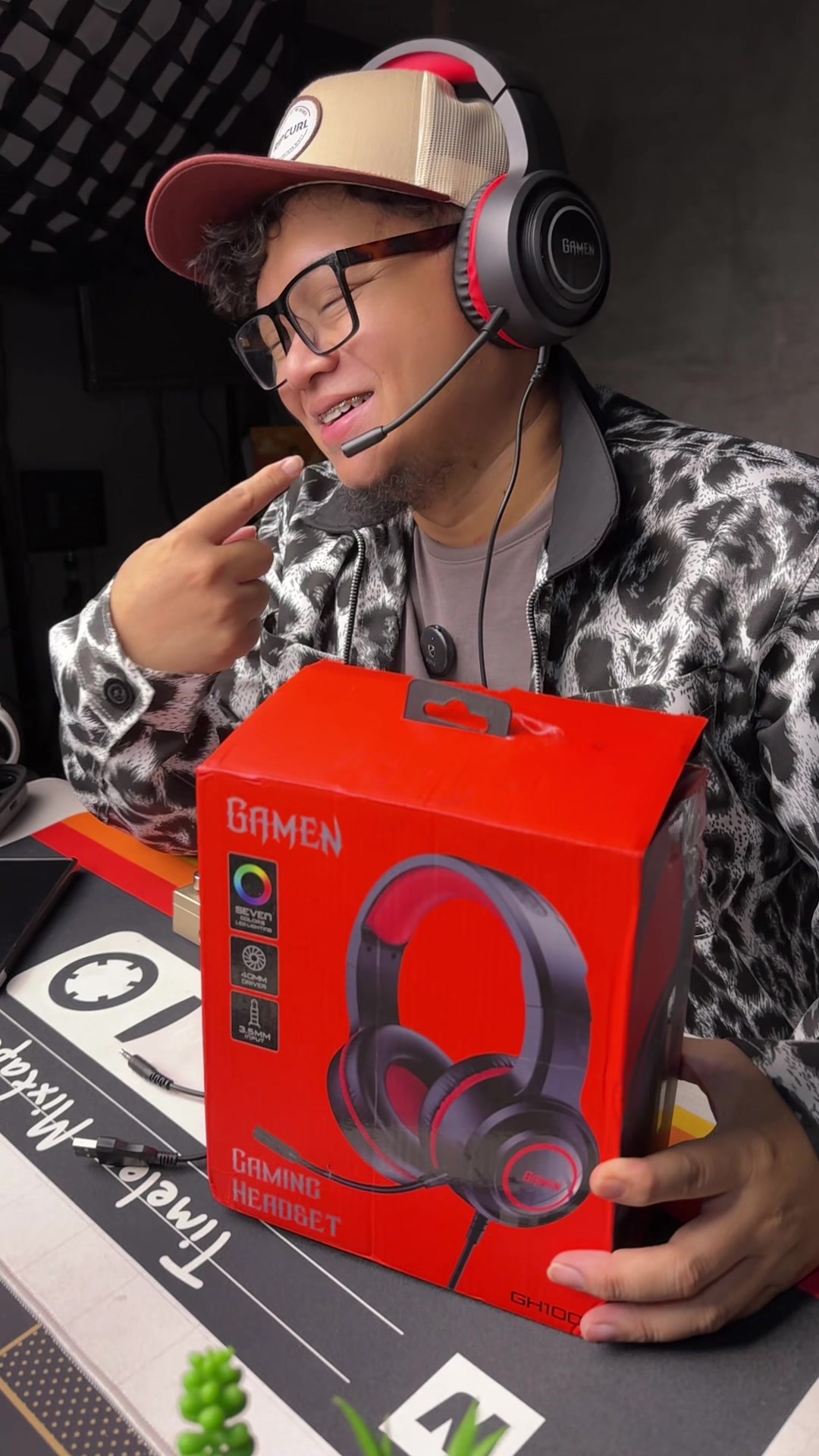 @Sb1m