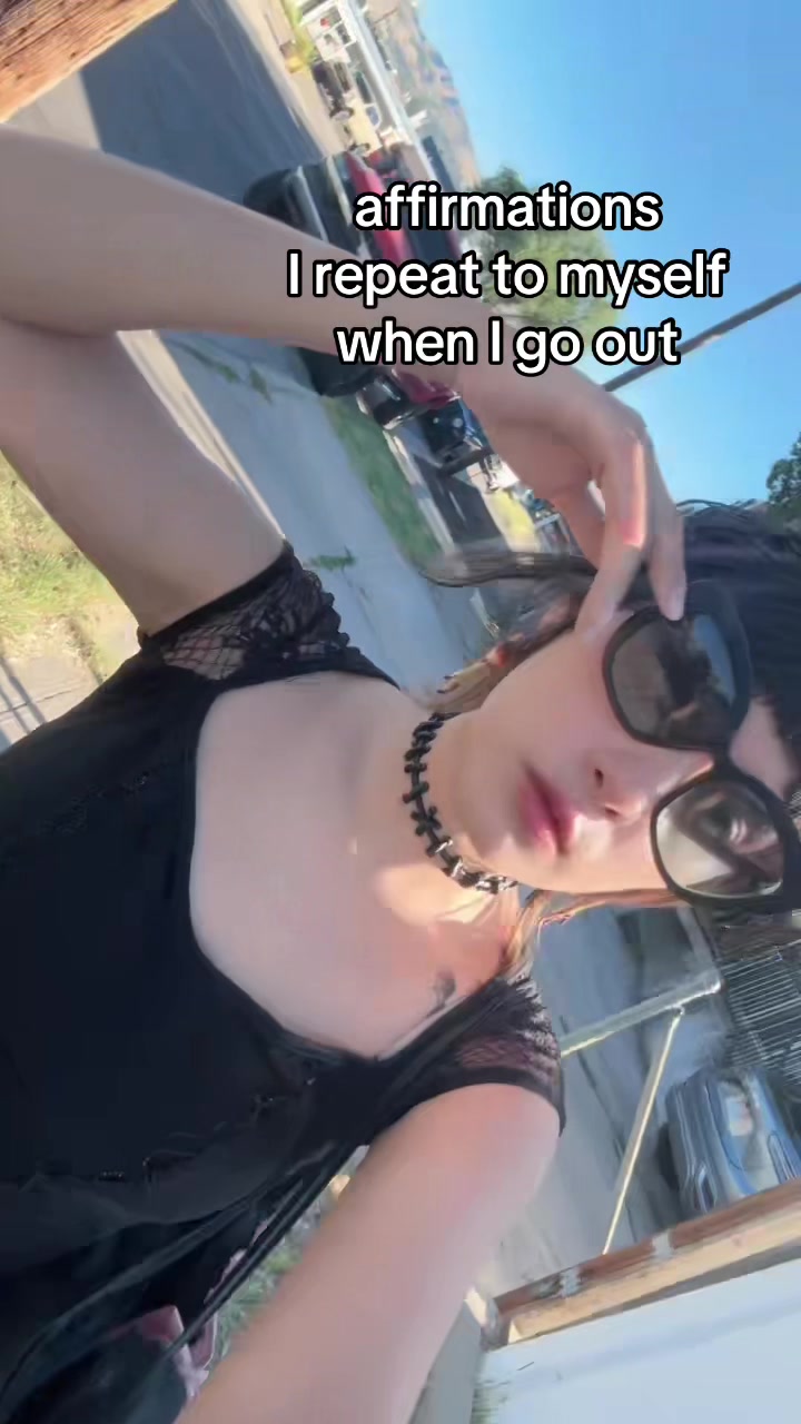@nadia valentine