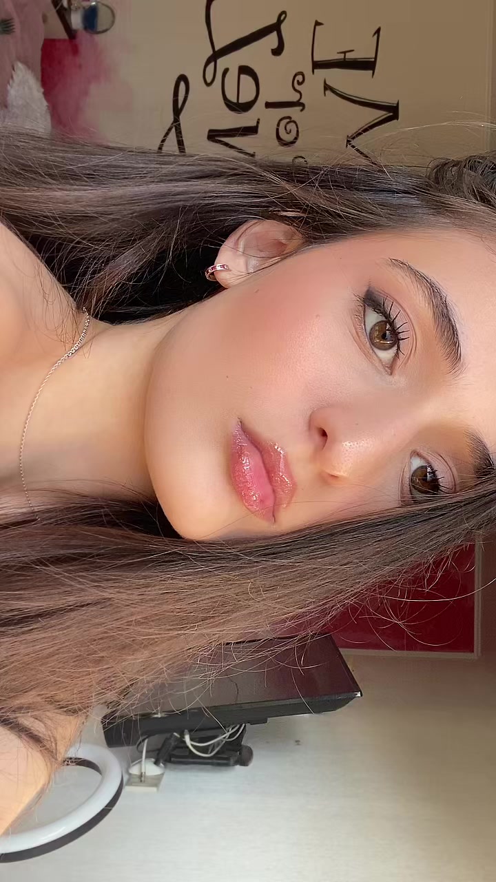 @Elina